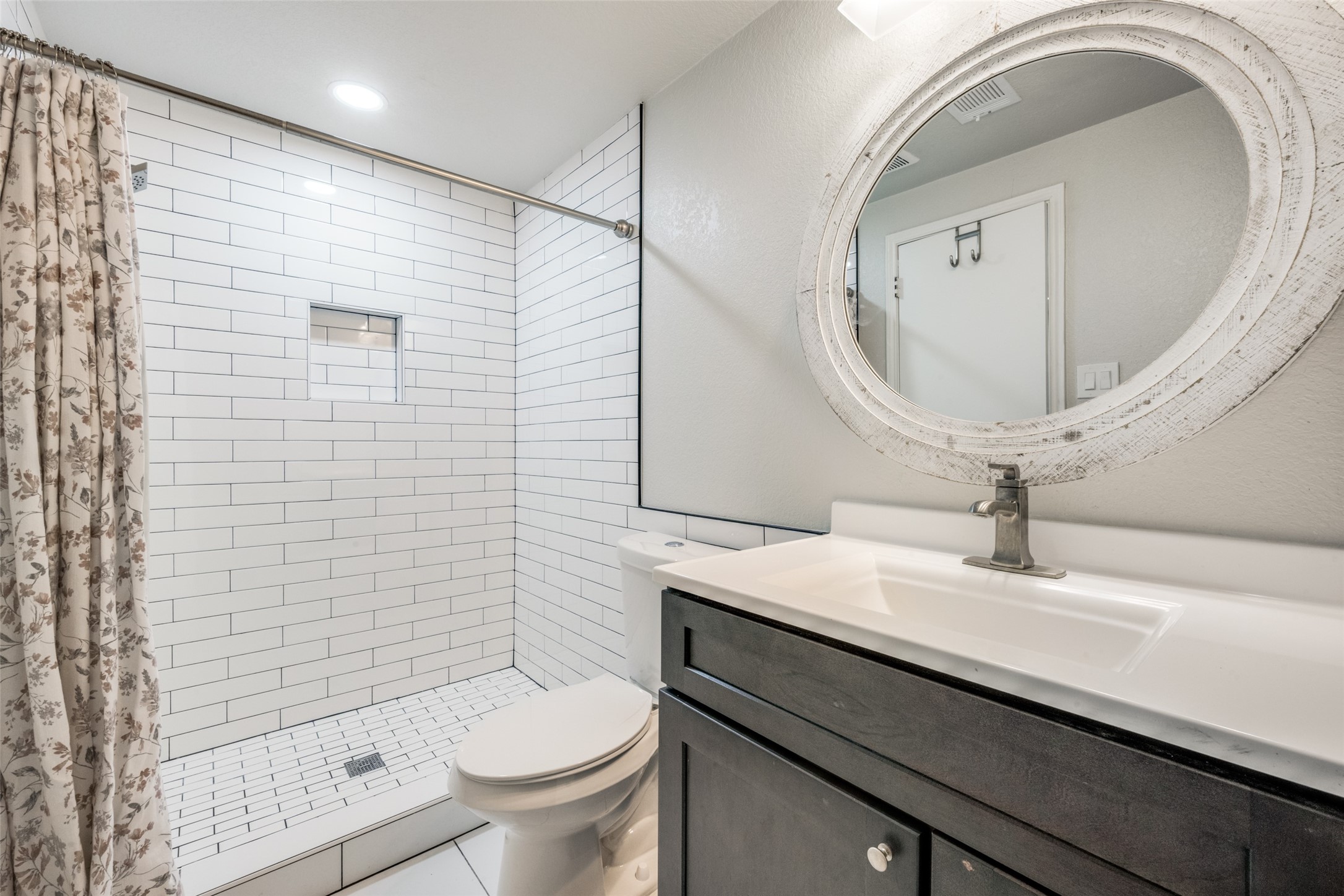 1929 N Lake Trail