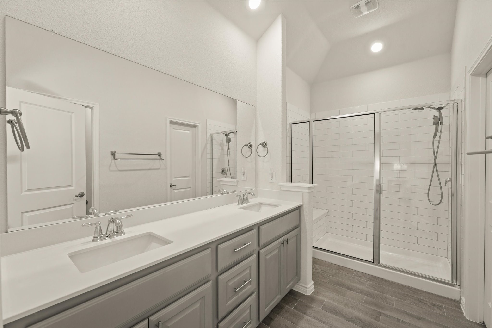 4096 Ellinger Drive