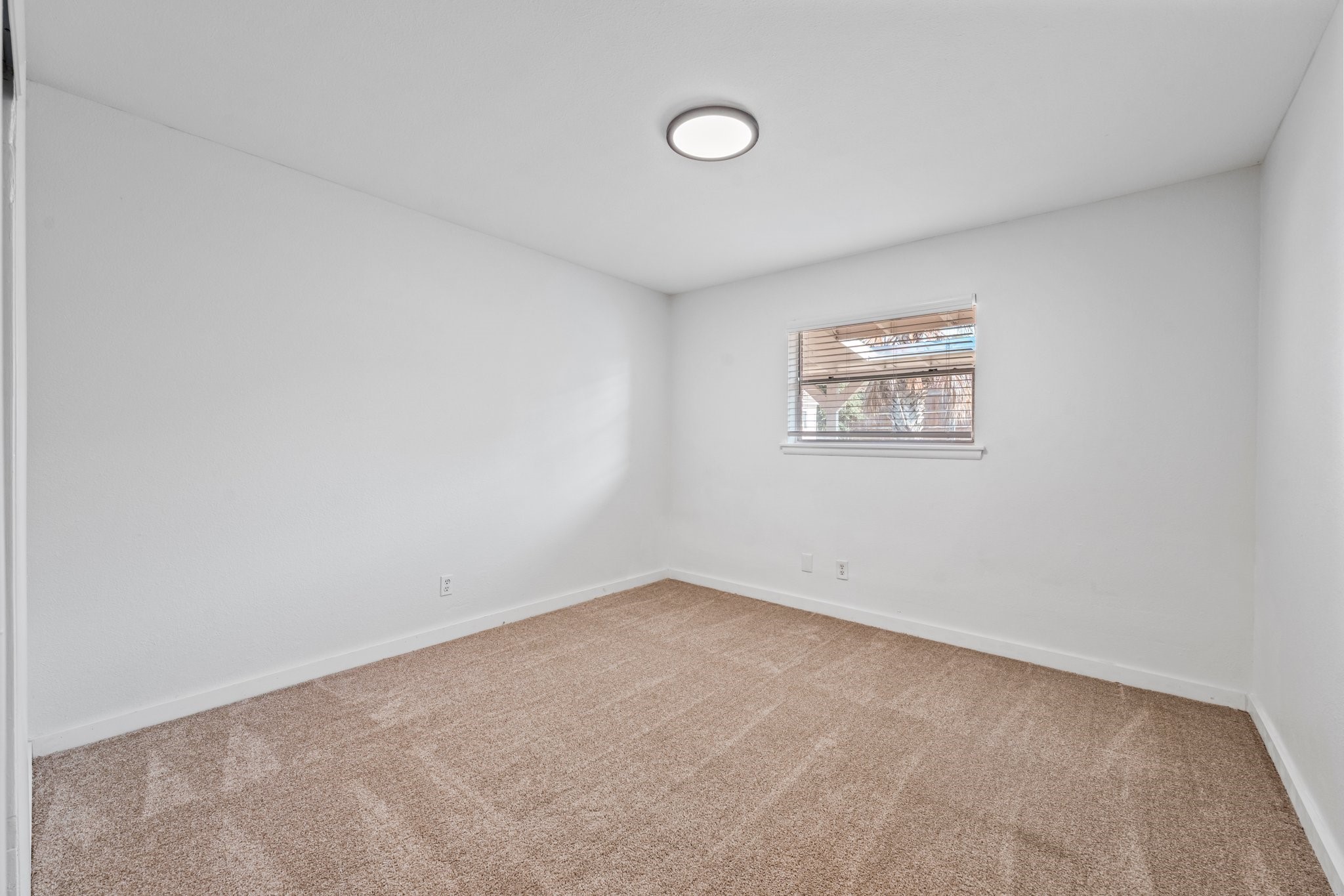 600 Circleview Drive N
