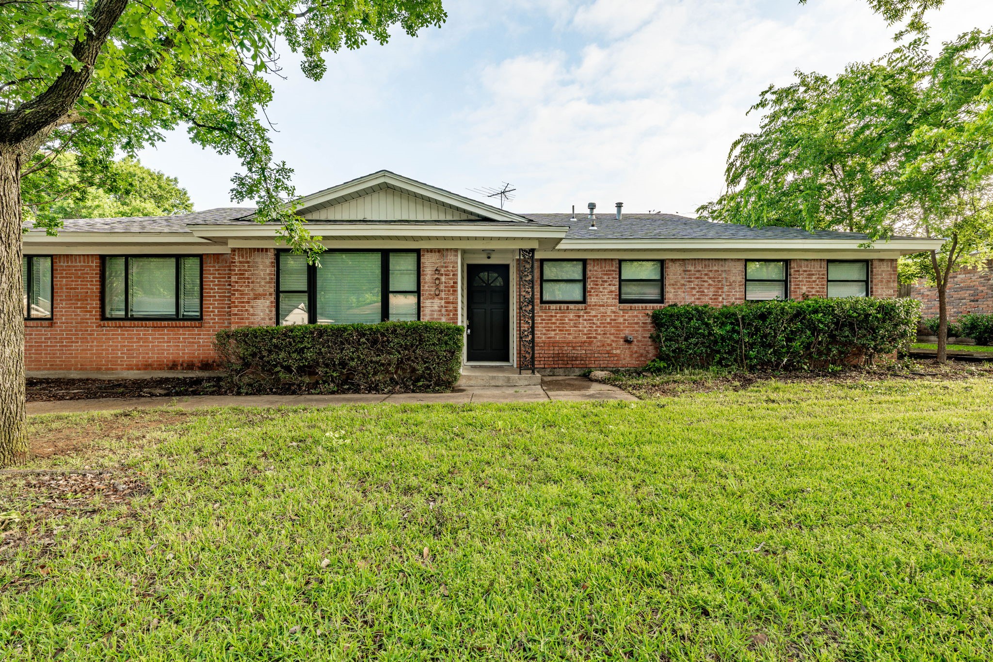 600 Circleview Drive N