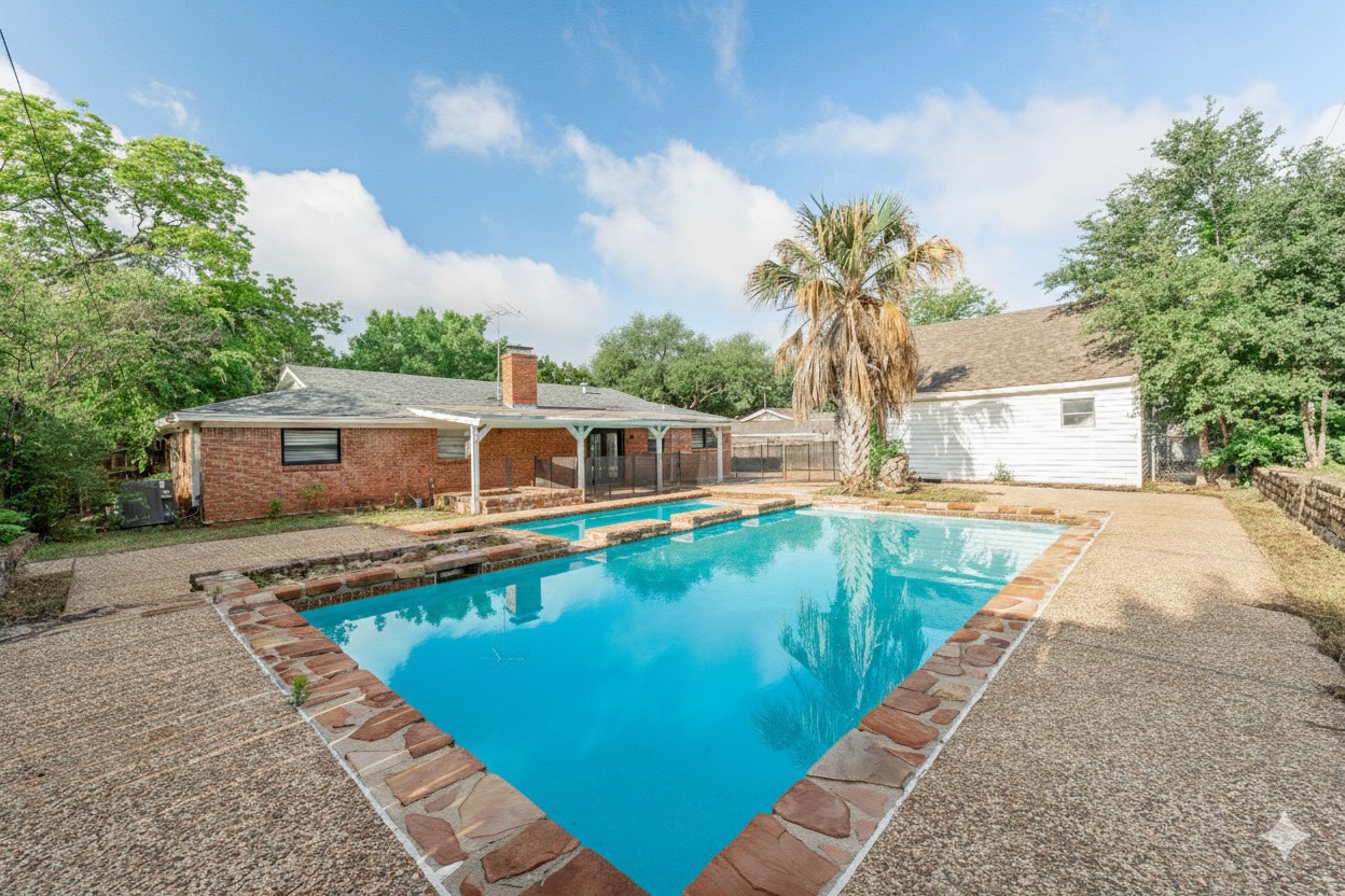 600 Circleview Drive N