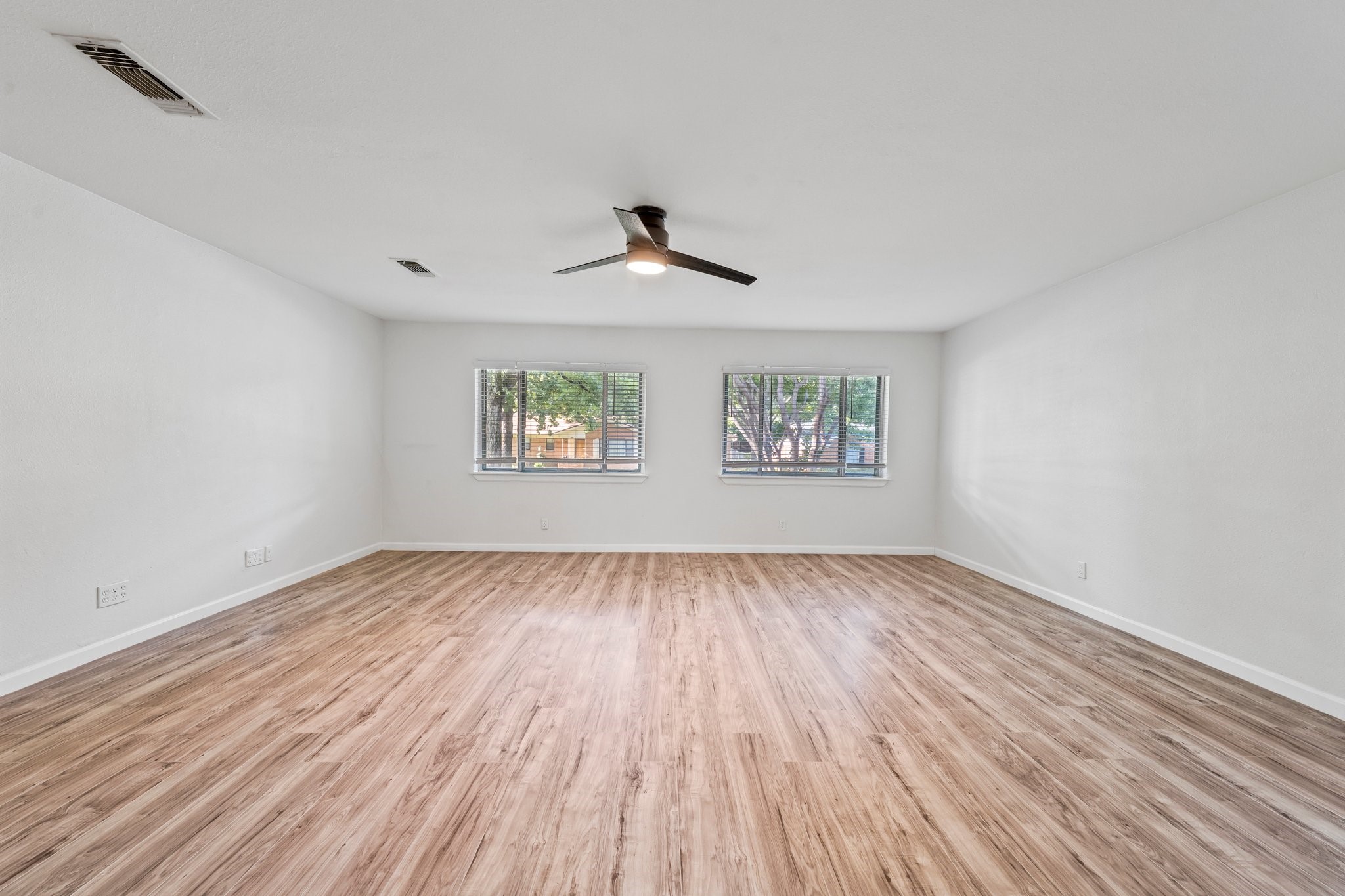 600 Circleview Drive N