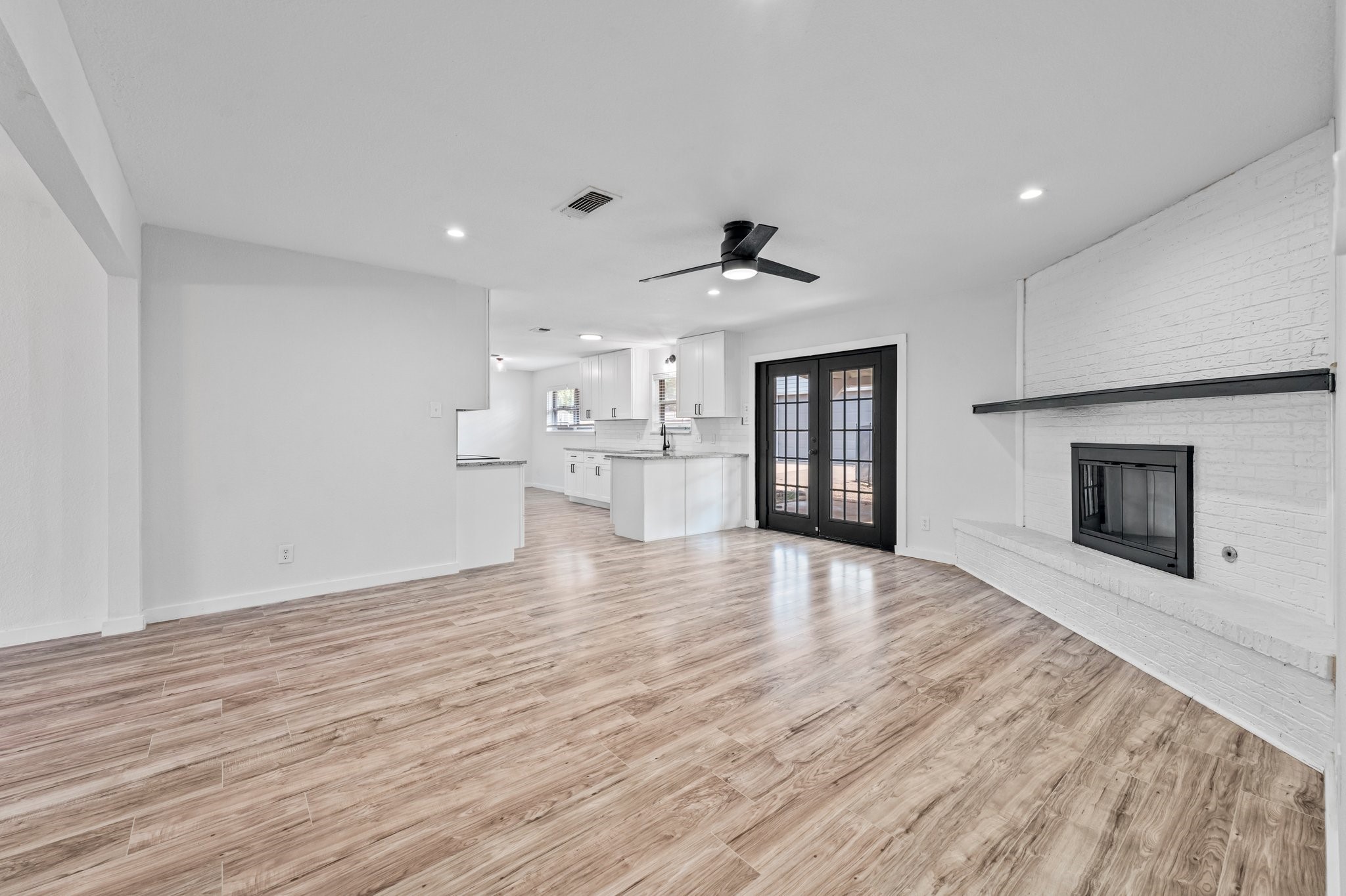 600 Circleview Drive N
