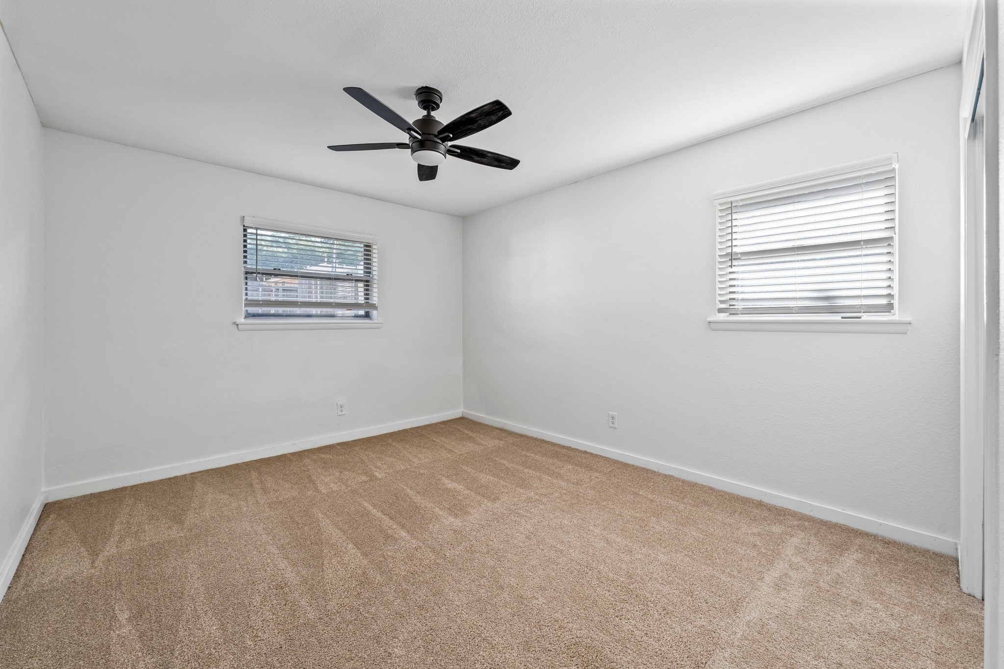 600 Circleview Drive N