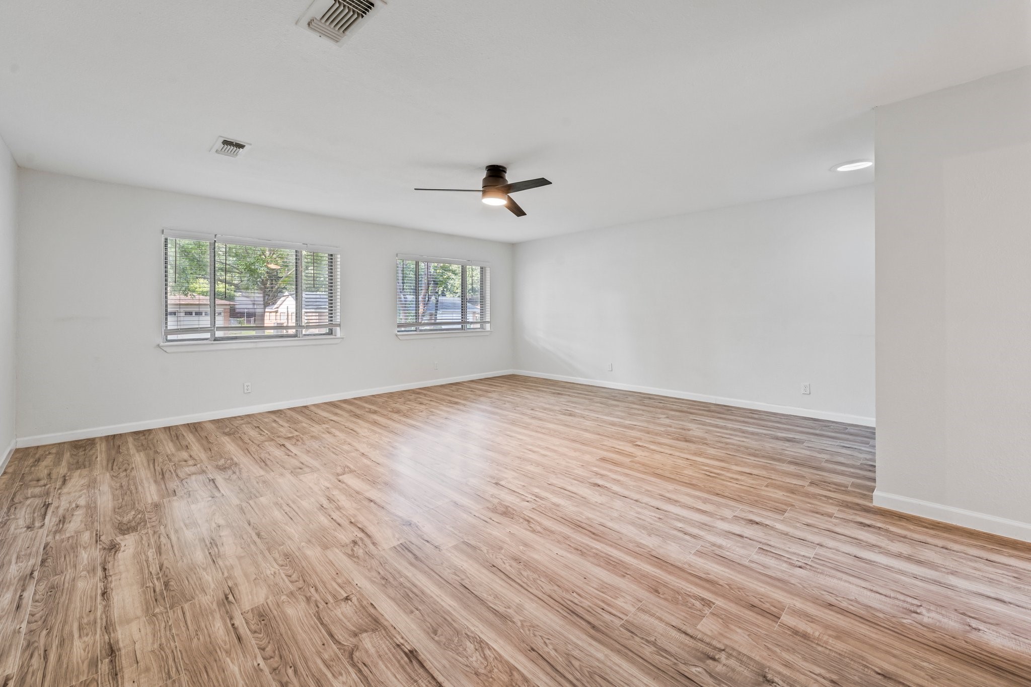 600 Circleview Drive N