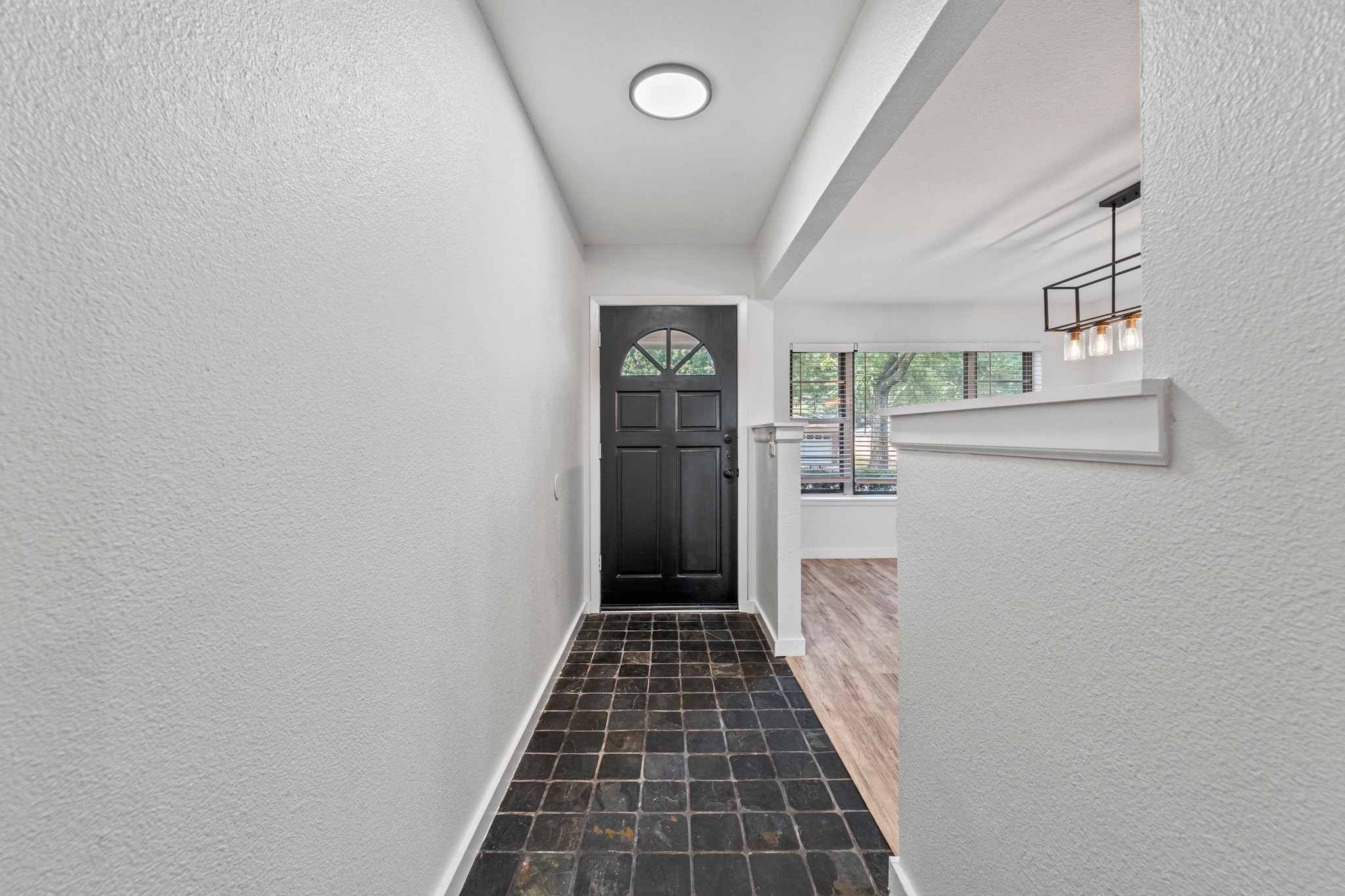 600 Circleview Drive N