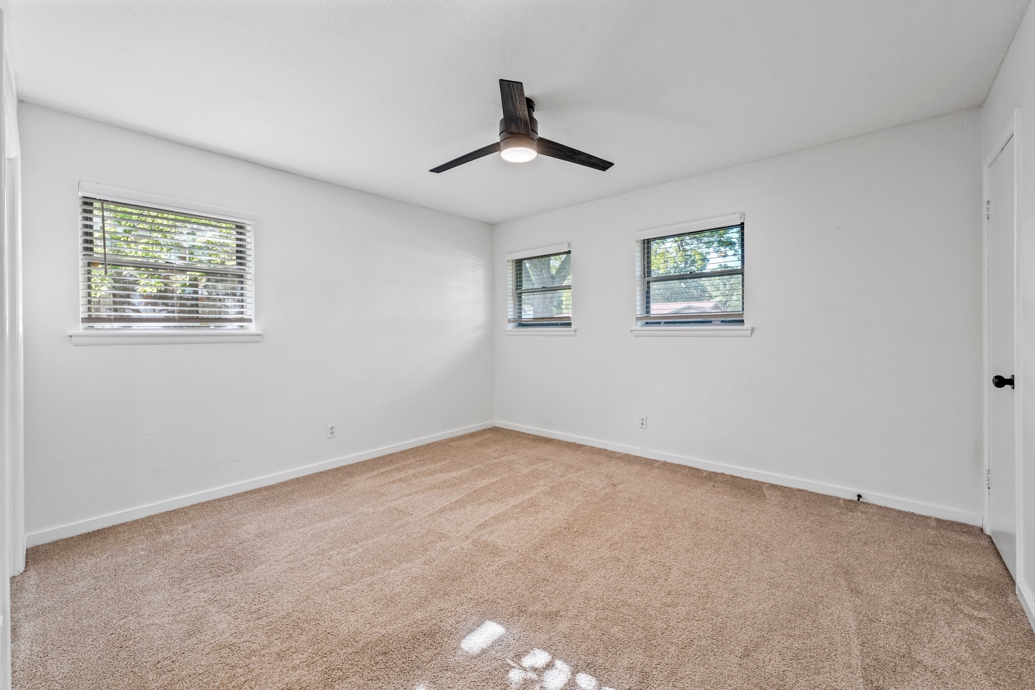600 Circleview Drive N