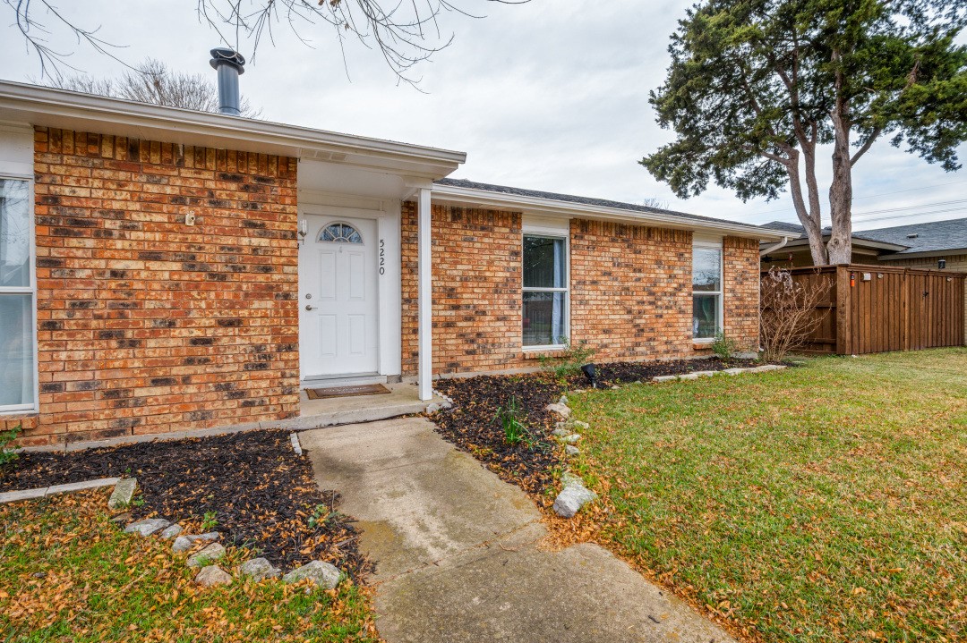 5220 Bartlett Drive