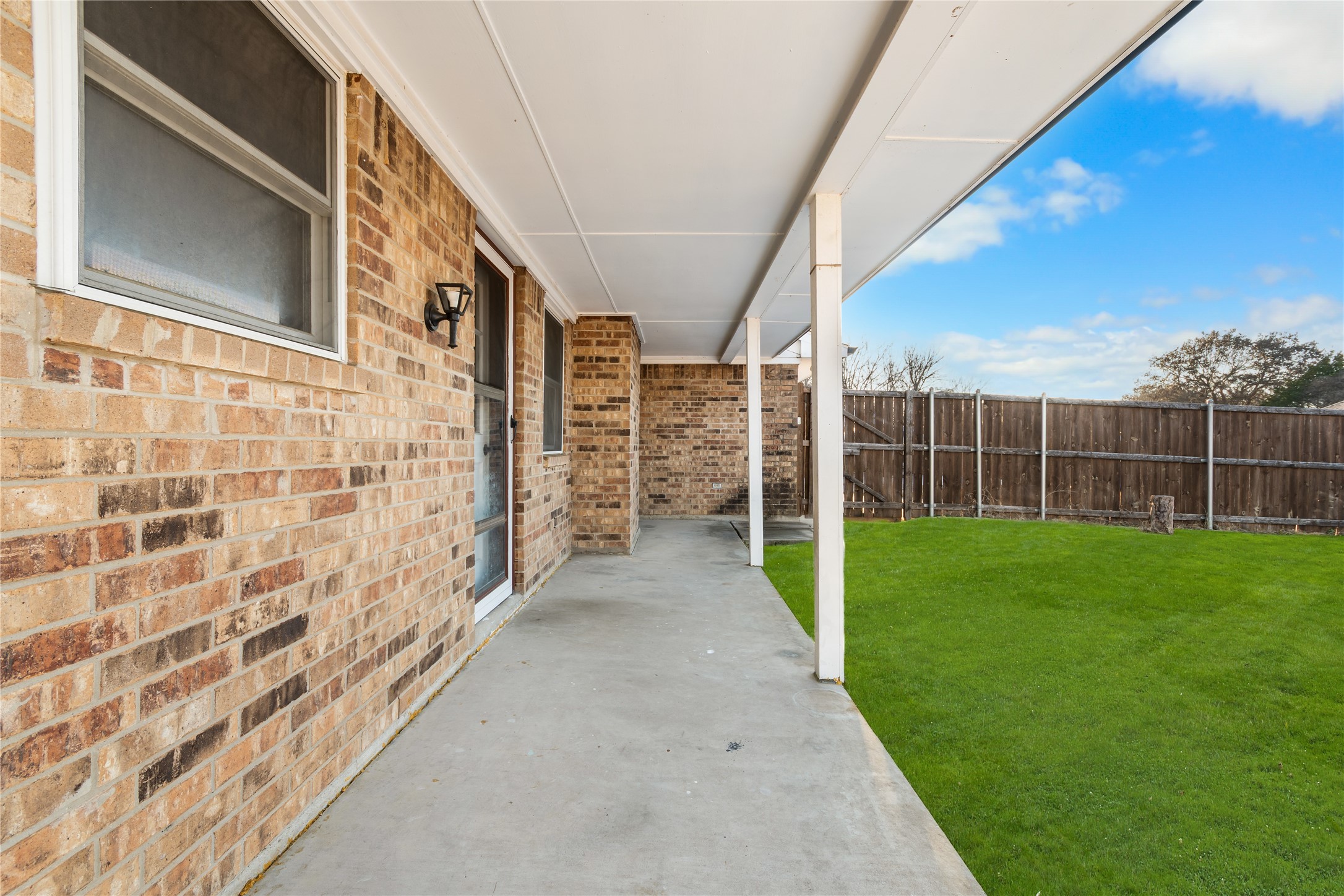 201 Kingsbridge Drive