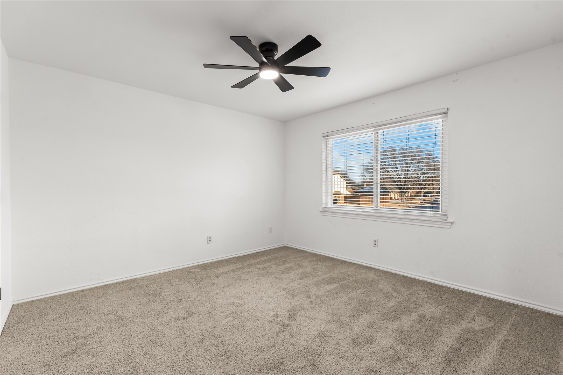 201 Kingsbridge Drive