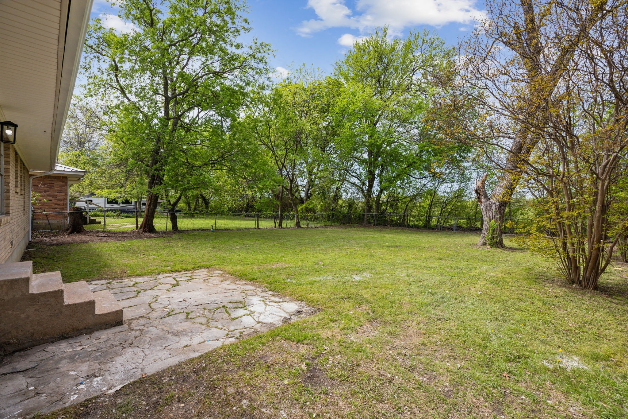 1006 N Grant Drive