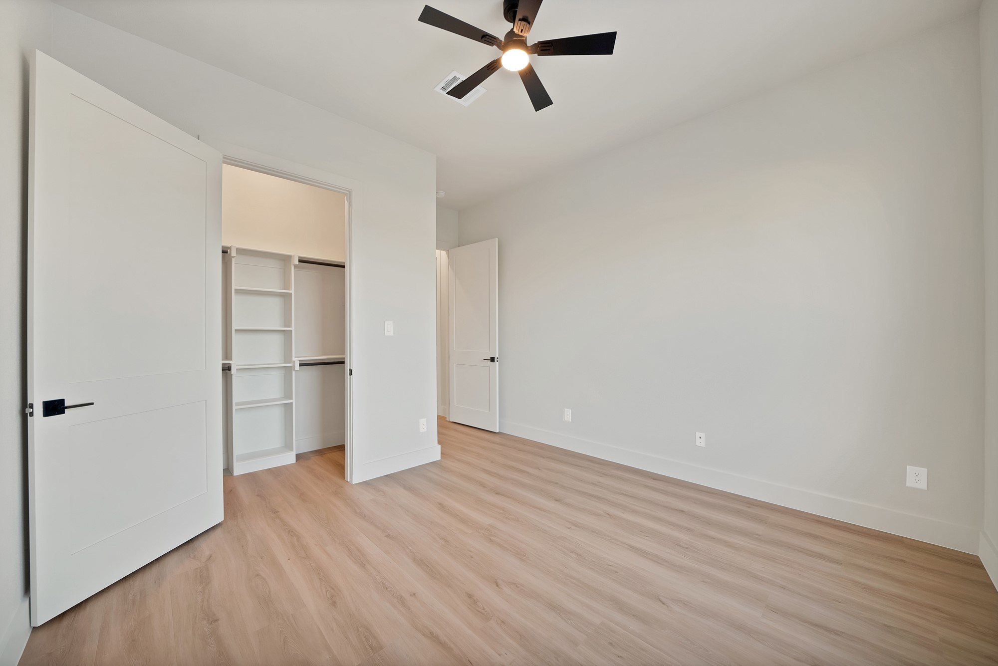 1008 Eagles Bluff Drive