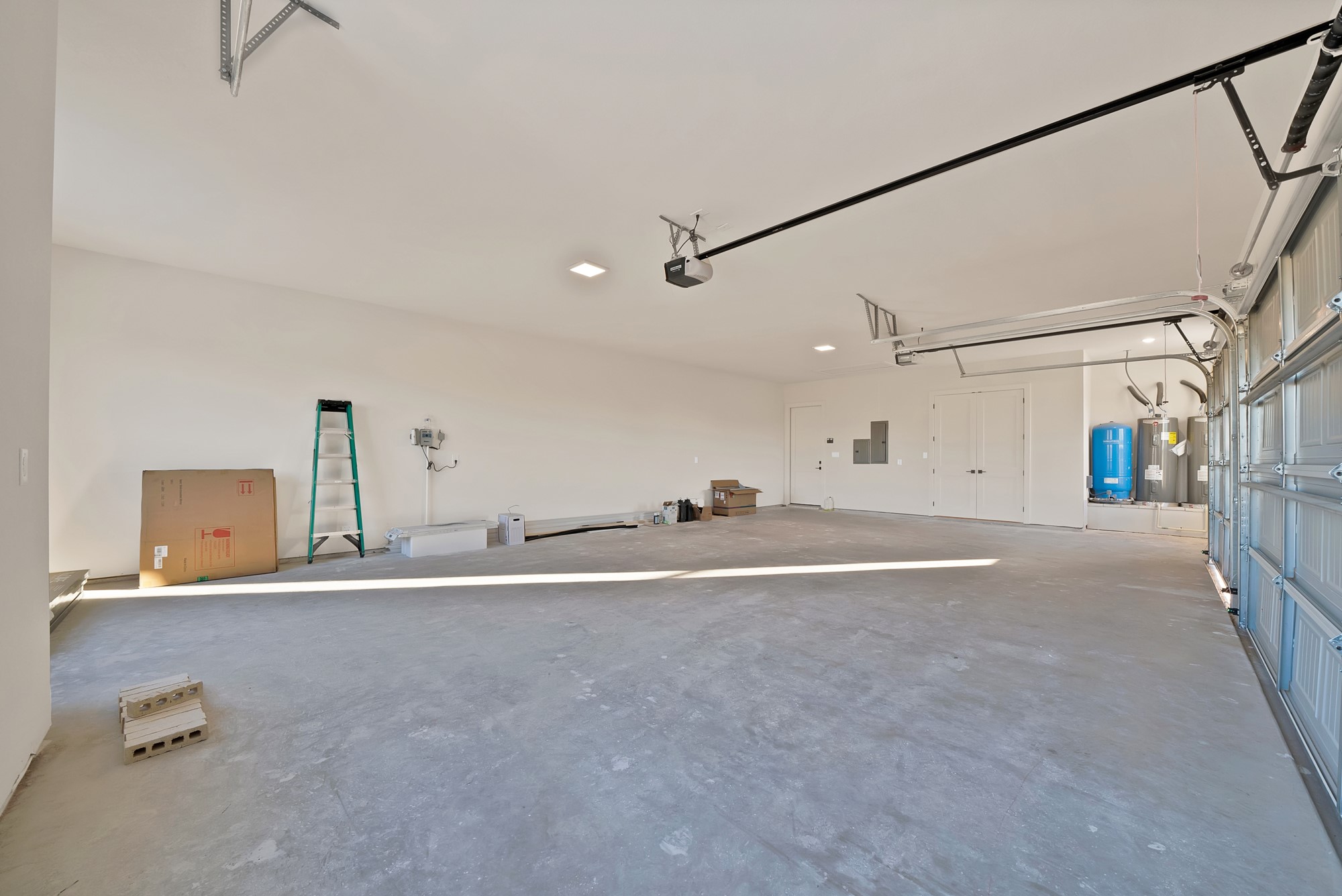 1008 Eagles Bluff Drive