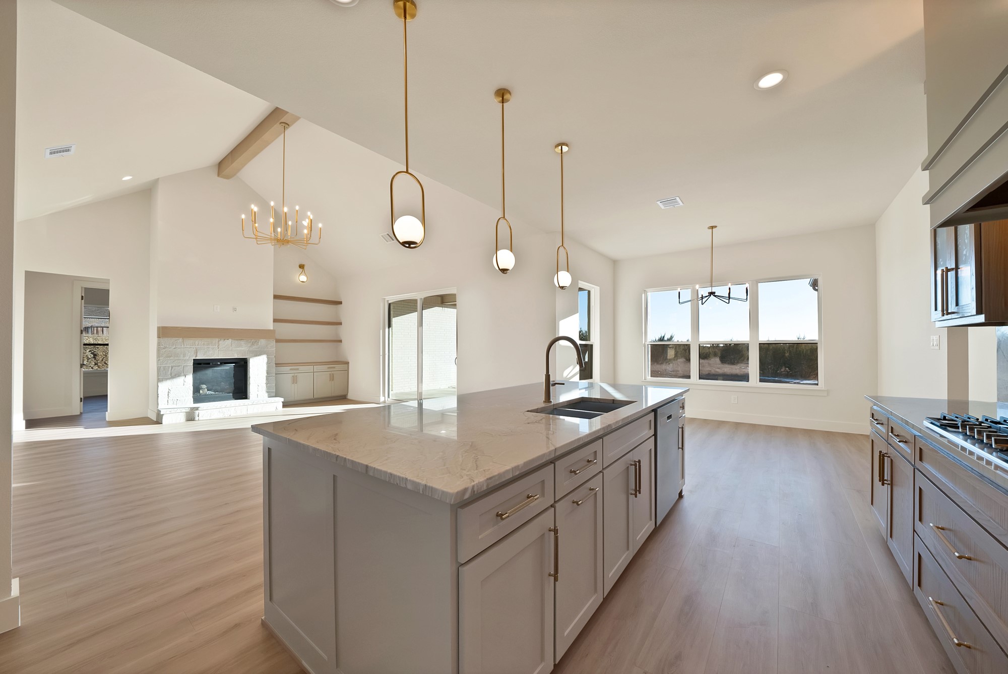 1008 Eagles Bluff Drive