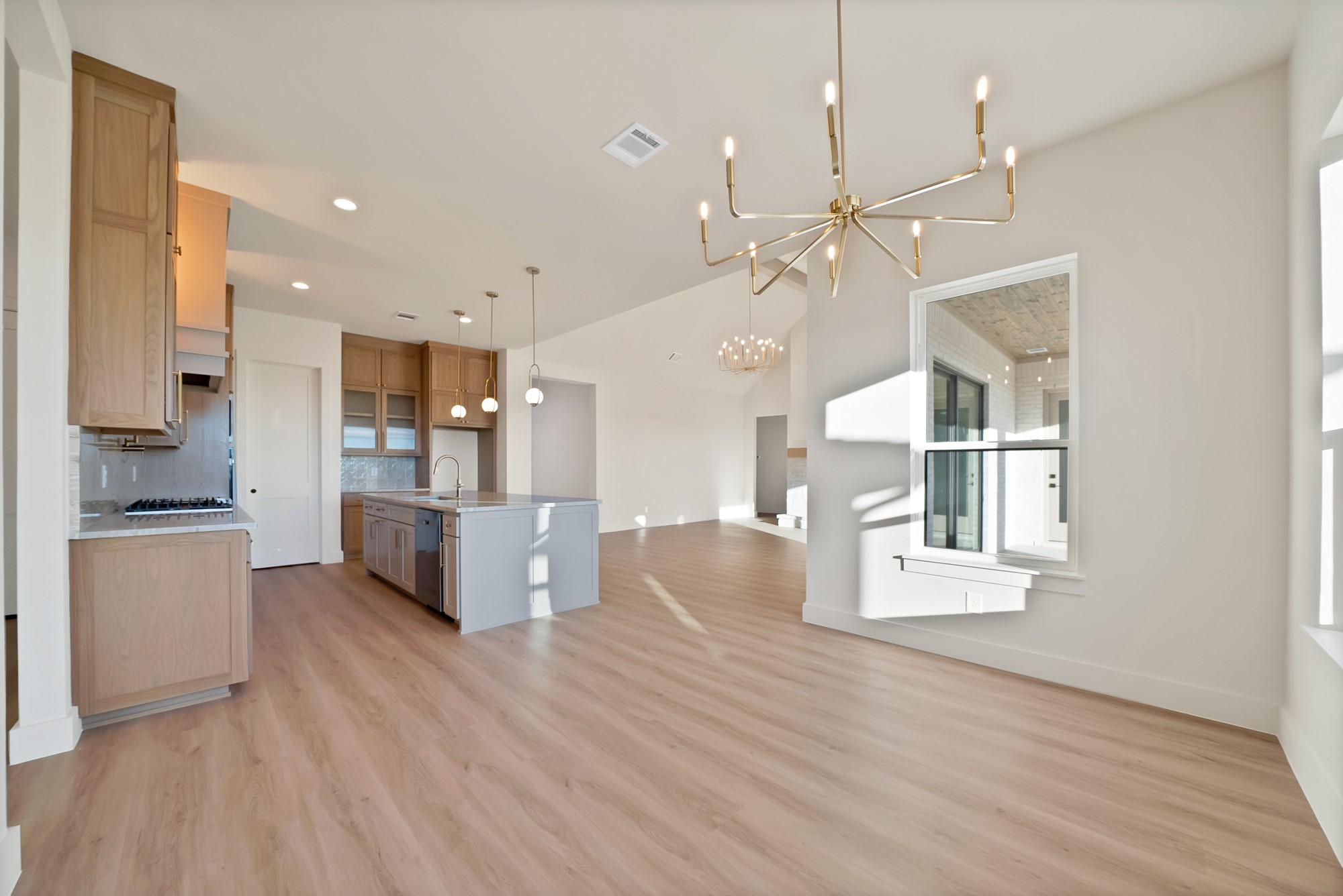 1008 Eagles Bluff Drive