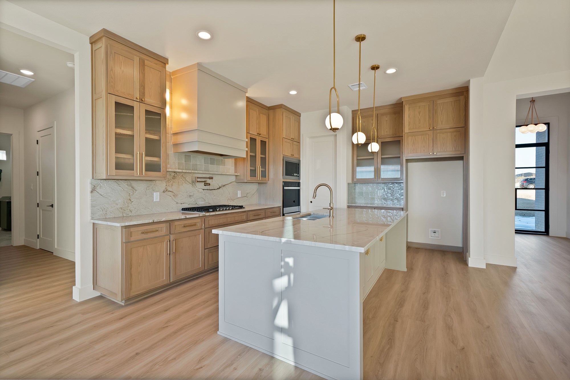 1008 Eagles Bluff Drive