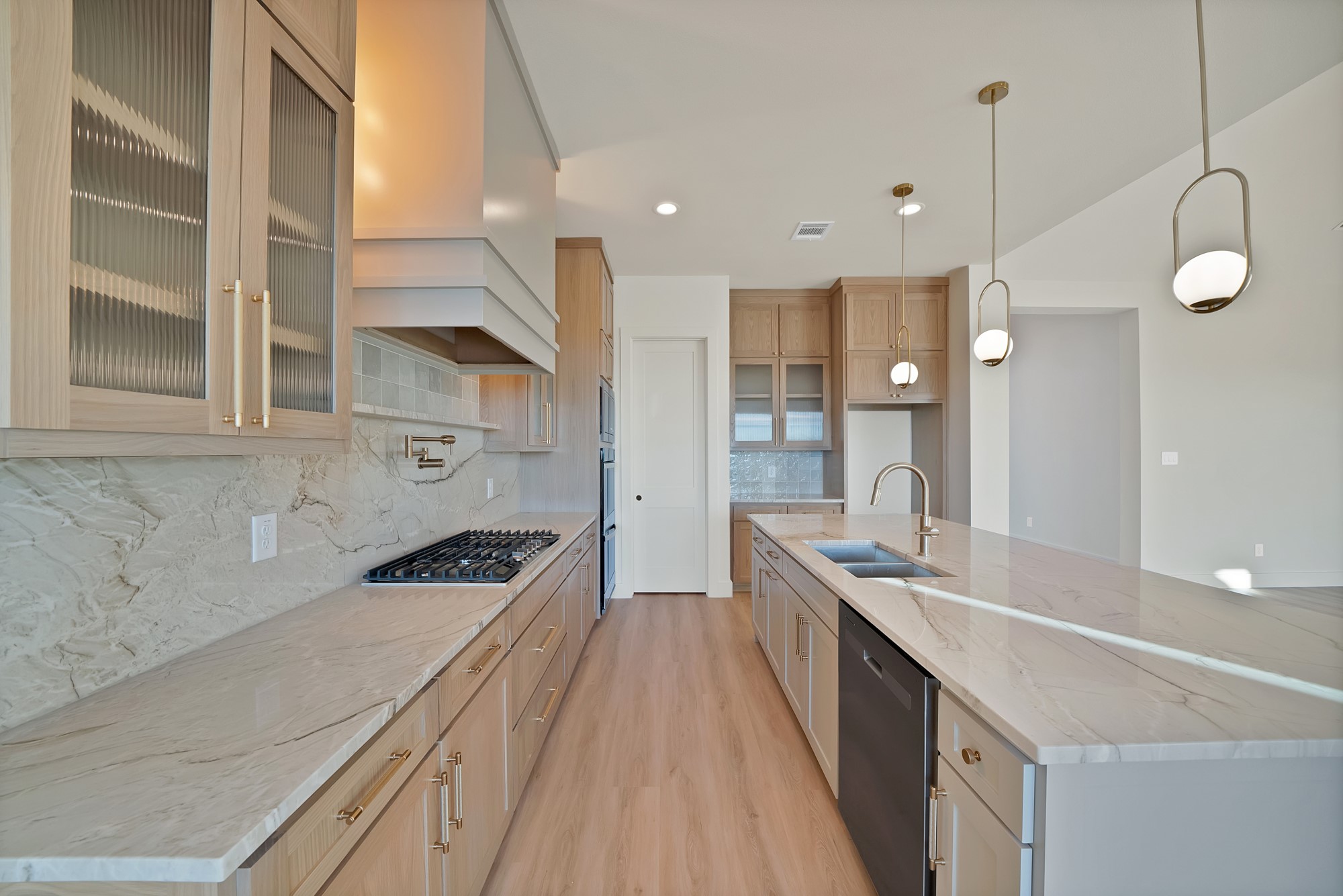 1008 Eagles Bluff Drive