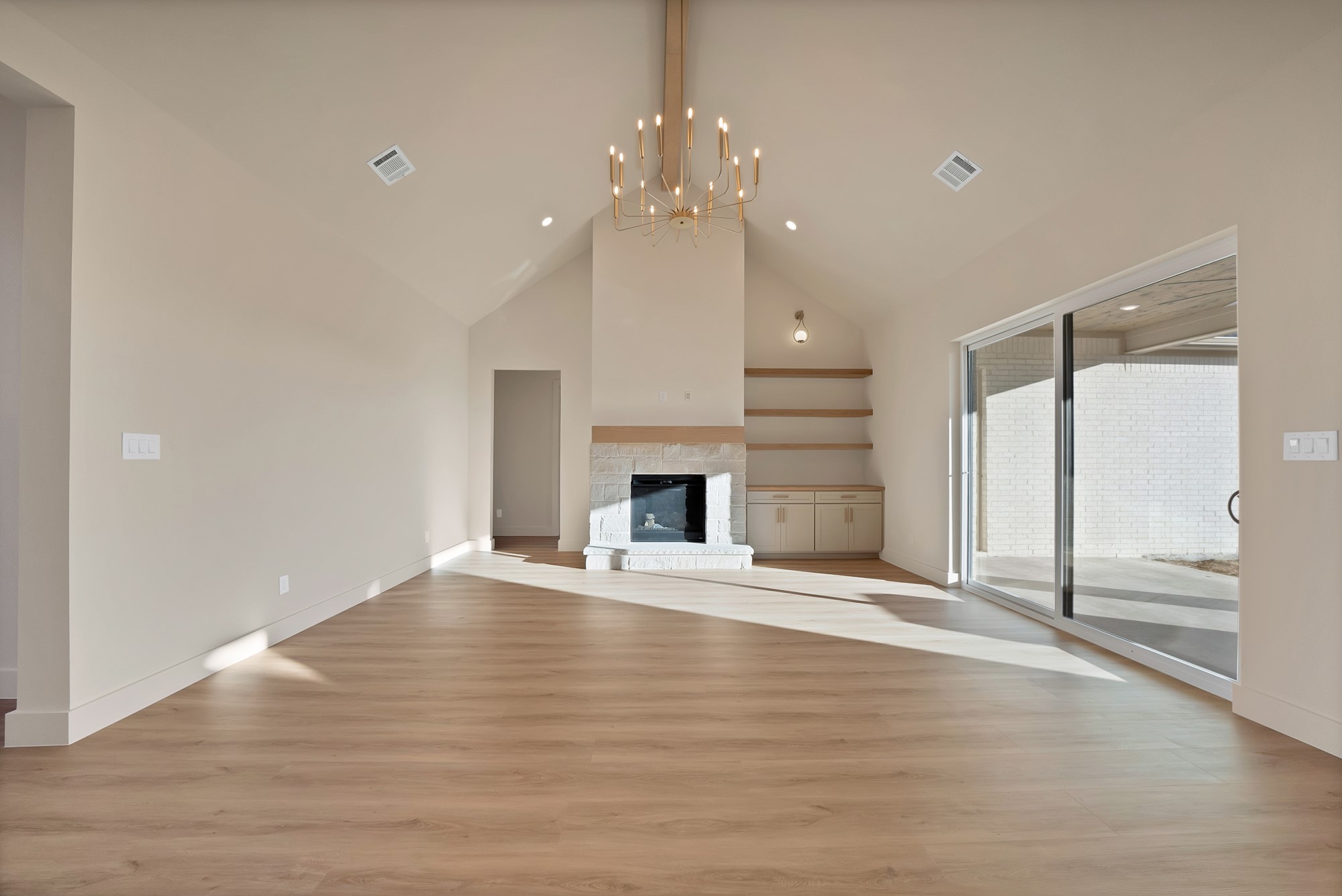1008 Eagles Bluff Drive