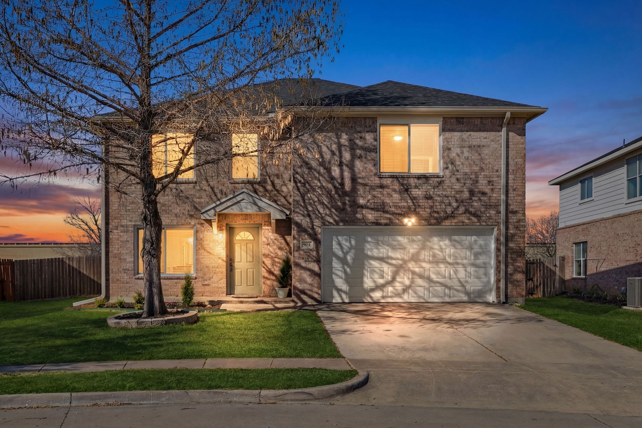 904 Canary Drive