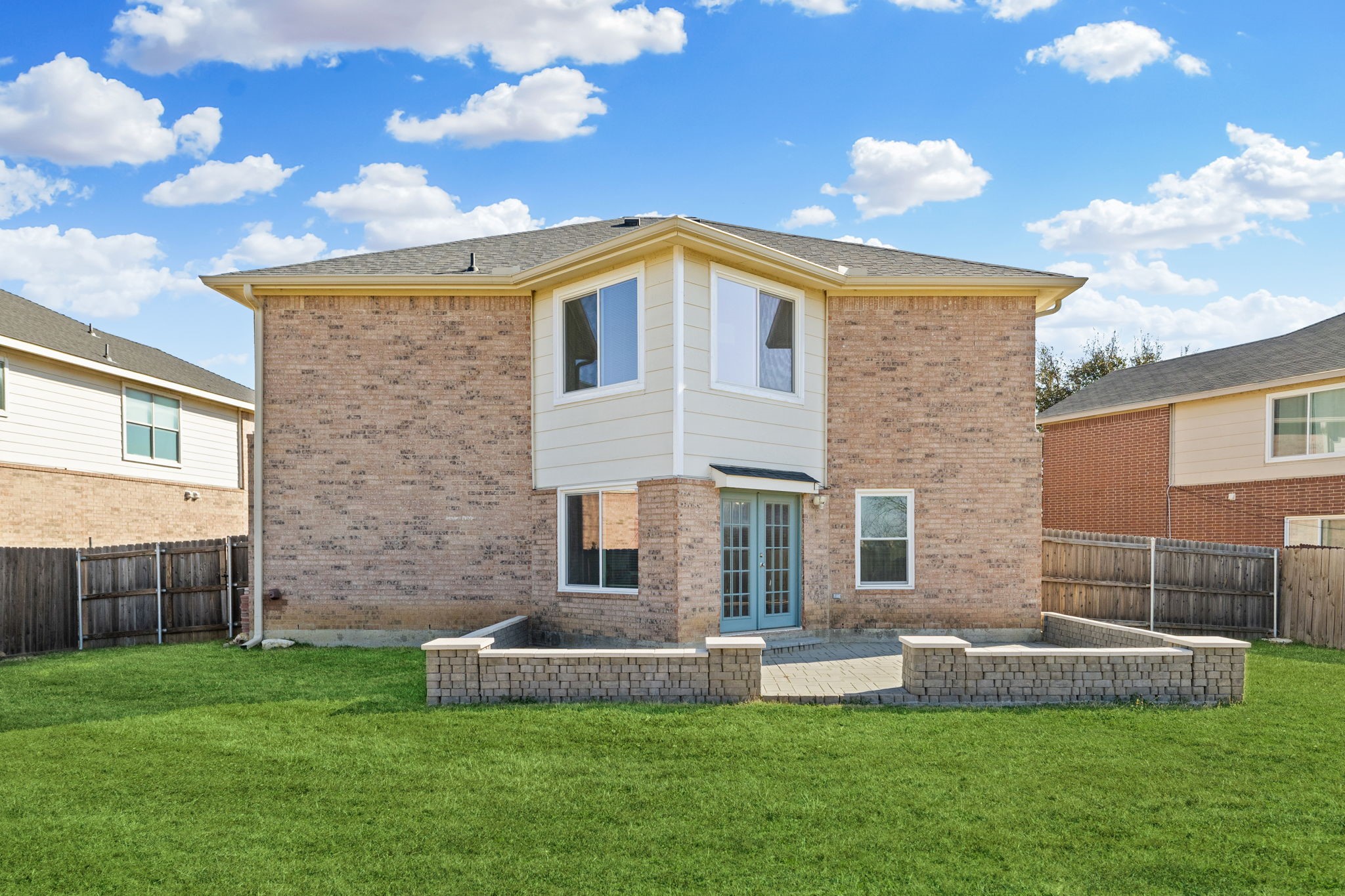 904 Canary Drive
