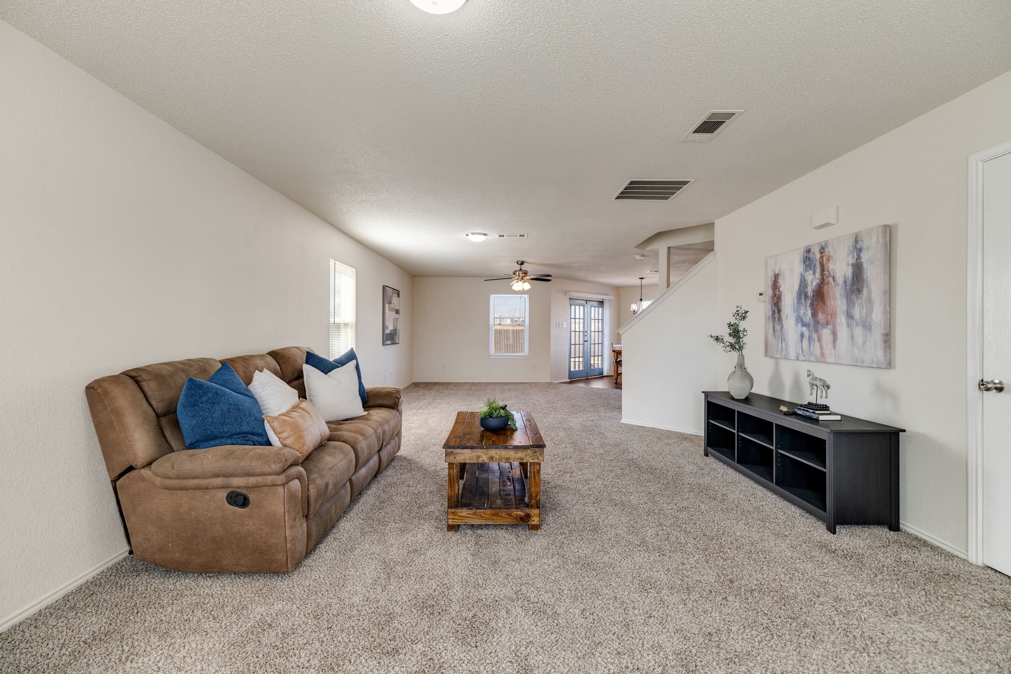 904 Canary Drive