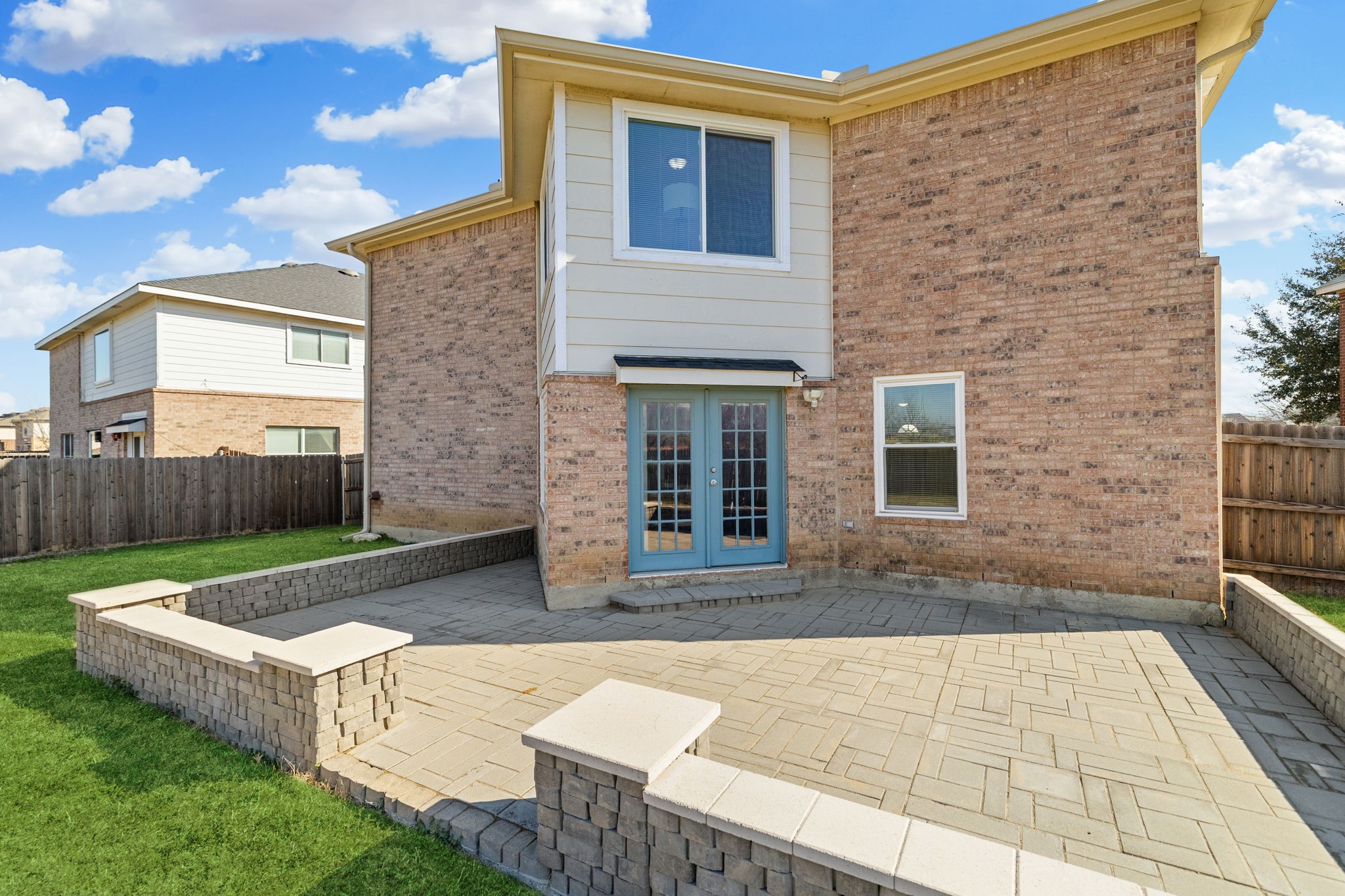 904 Canary Drive