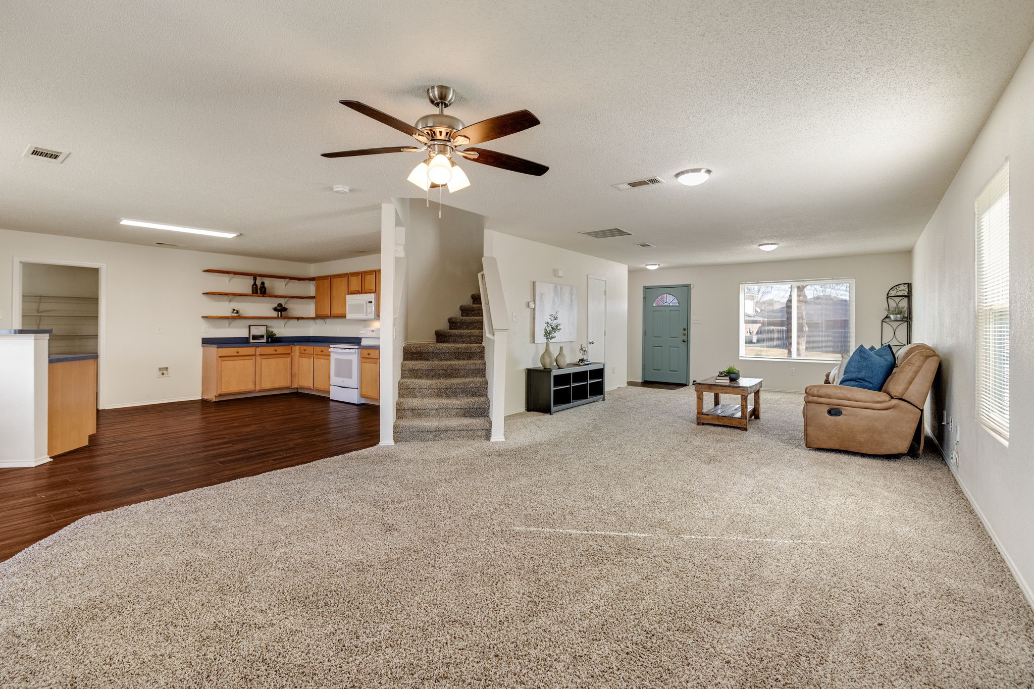 904 Canary Drive