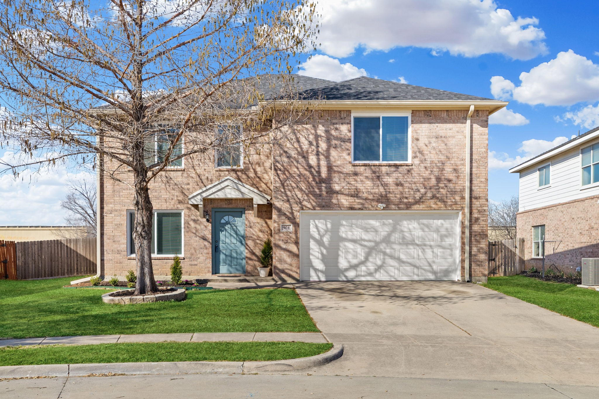 904 Canary Drive