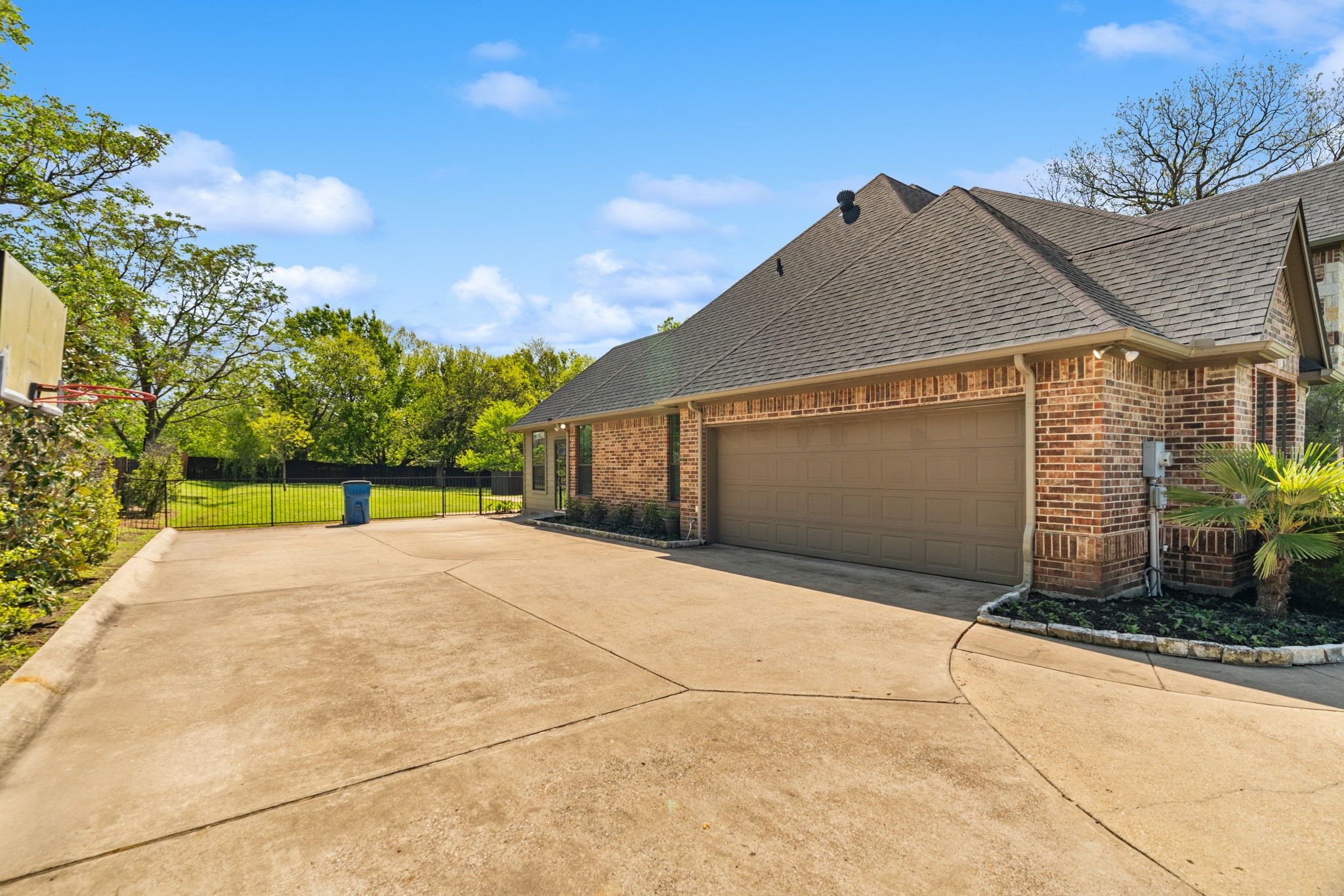 106 E Fork Road