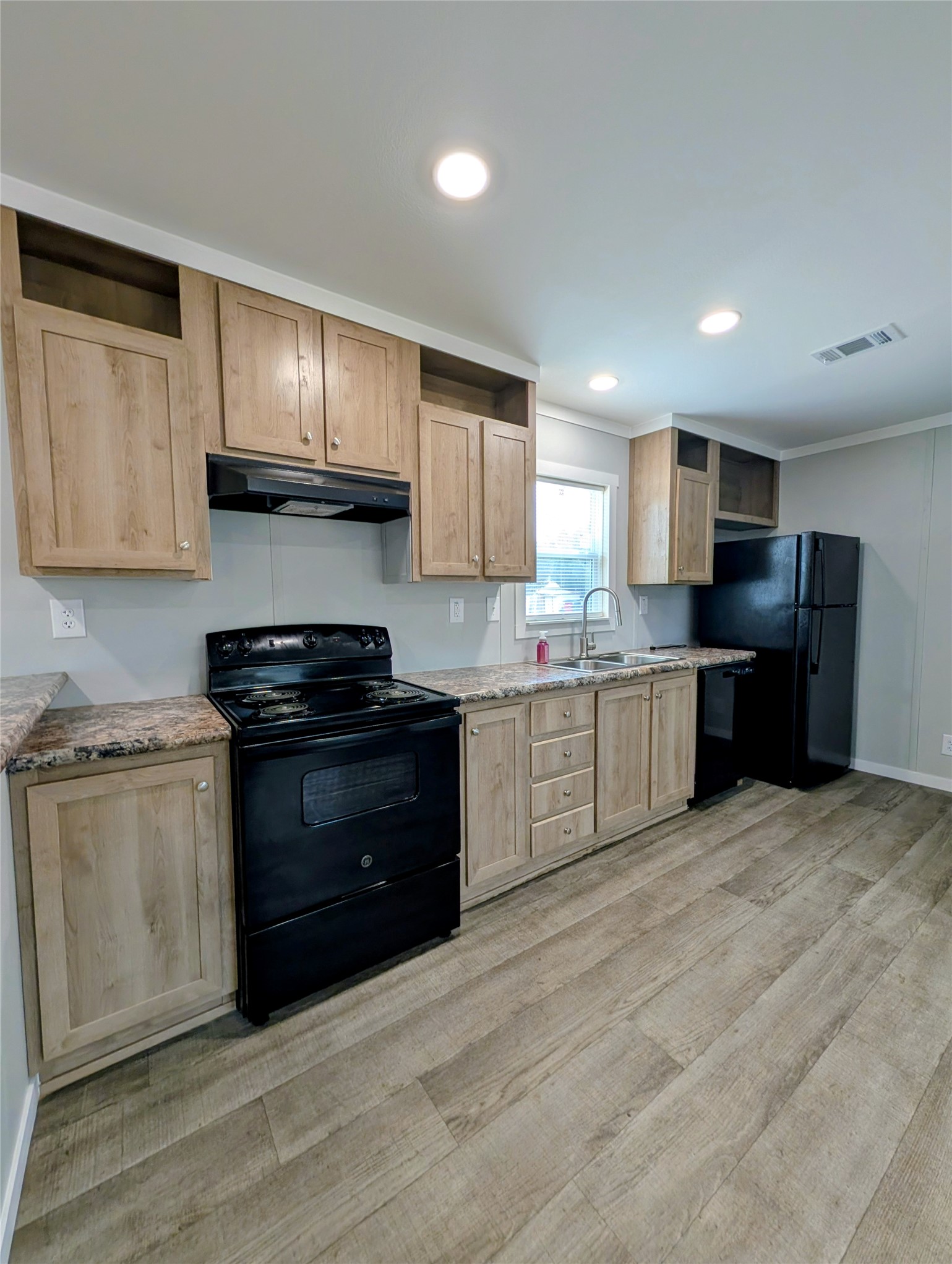 2502 Coyote Trail
