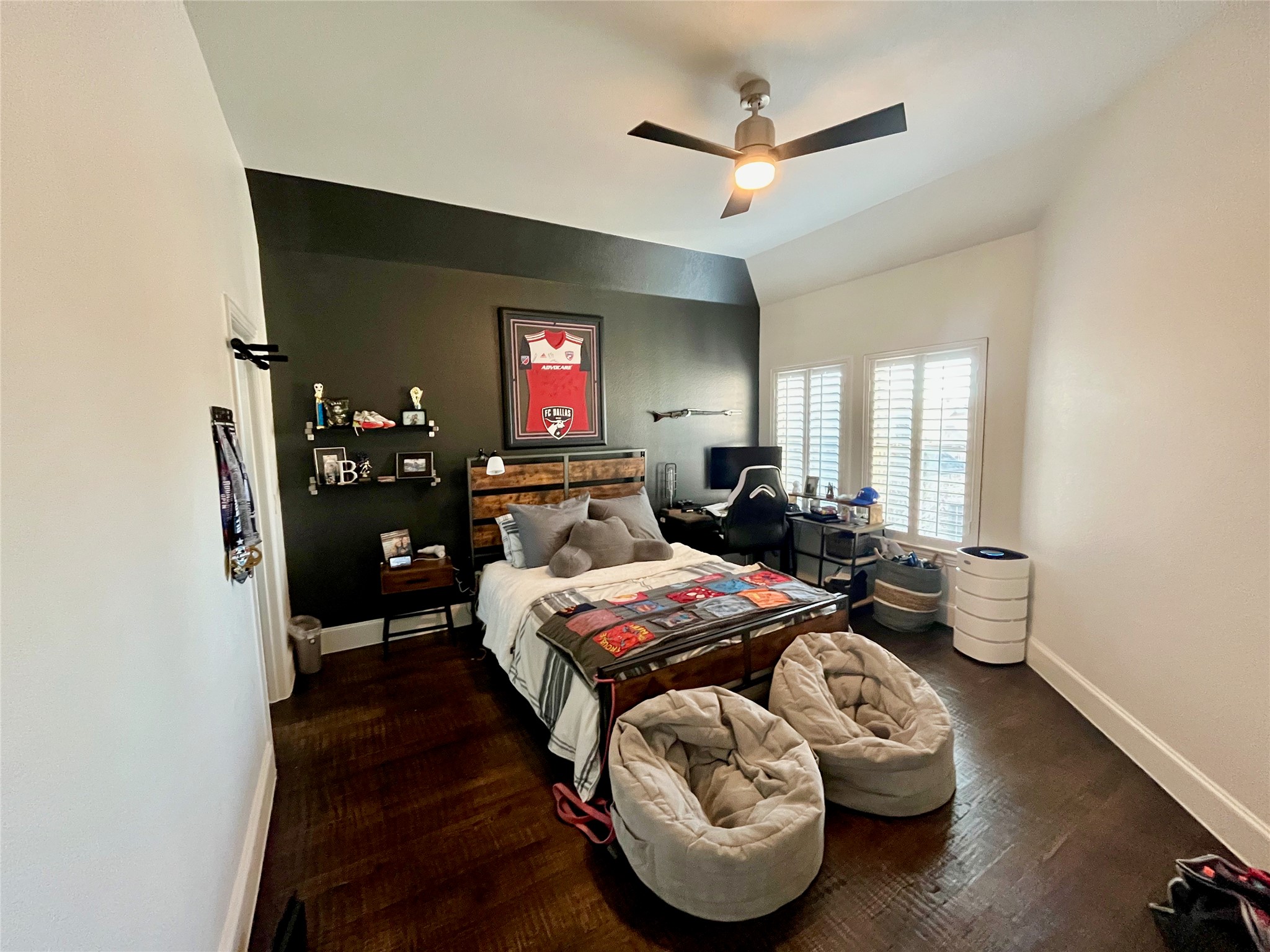 4529 Venetian Way
