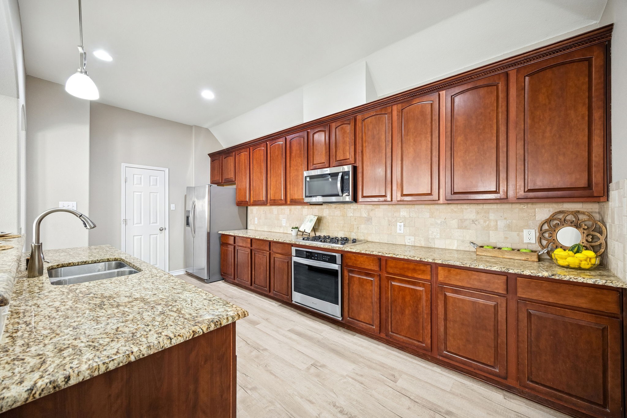 7495 Saint Stephens Square