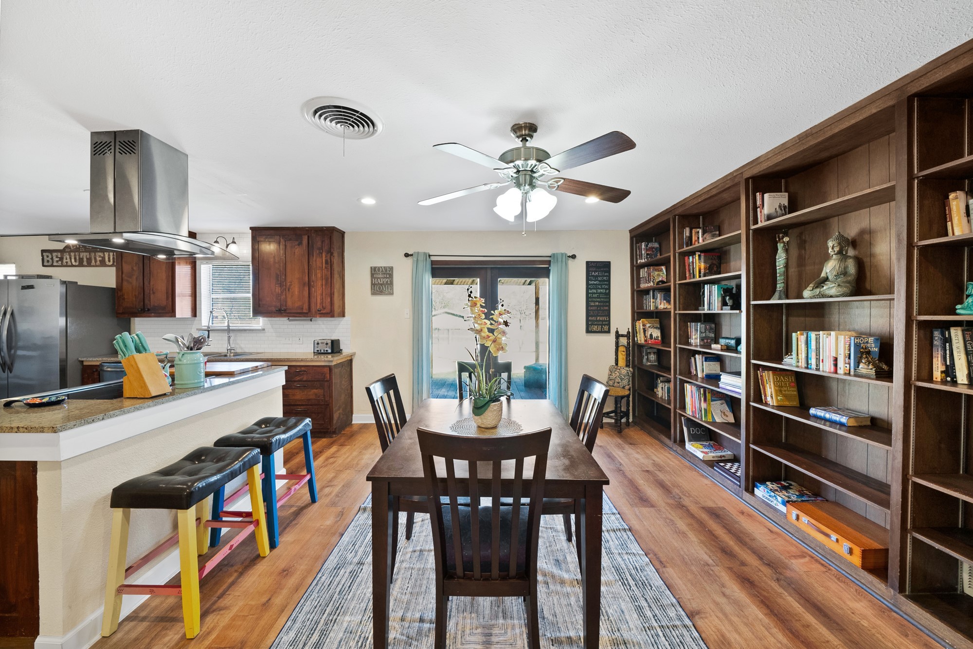 7013 Meadowbrook Drive