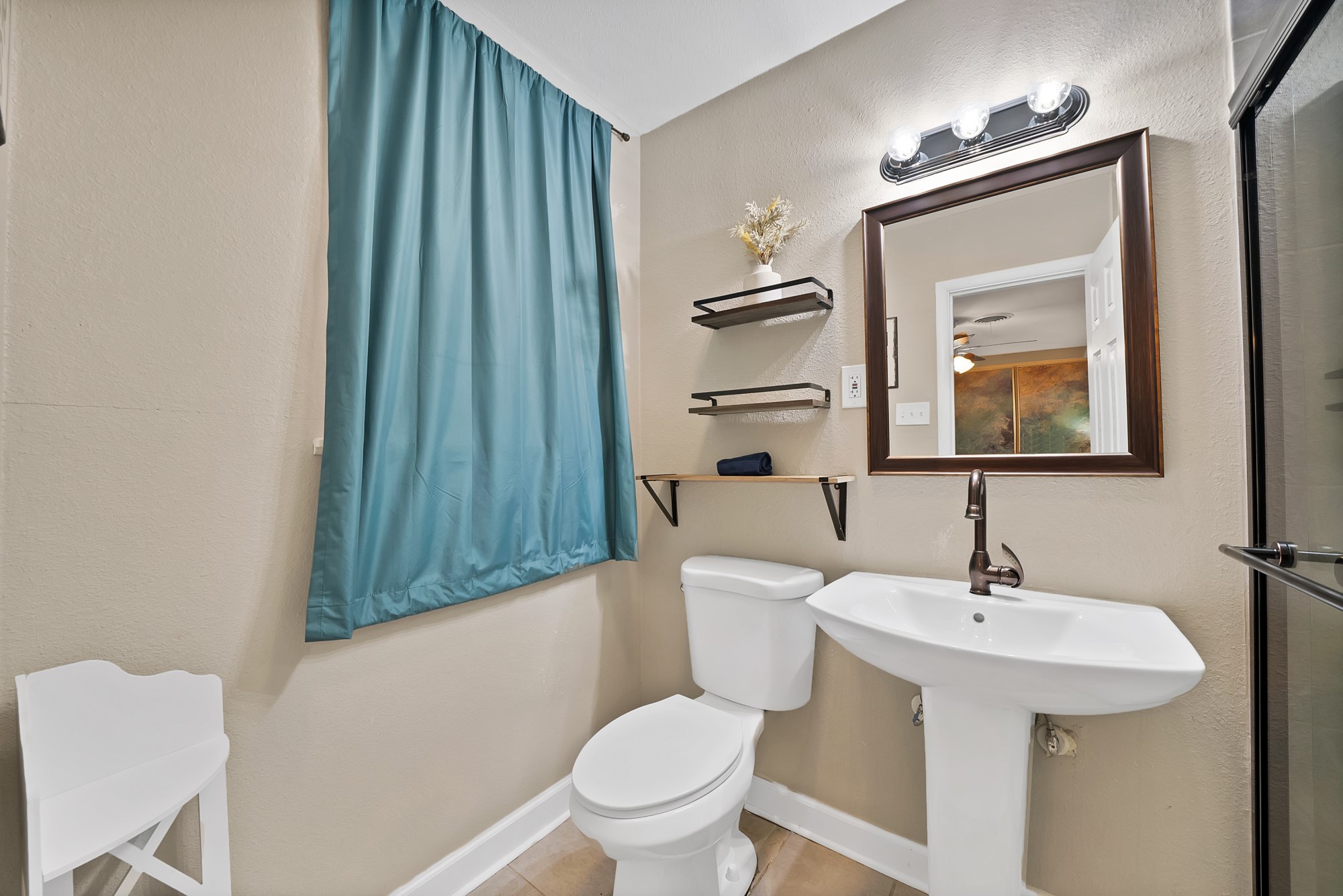 7013 Meadowbrook Drive