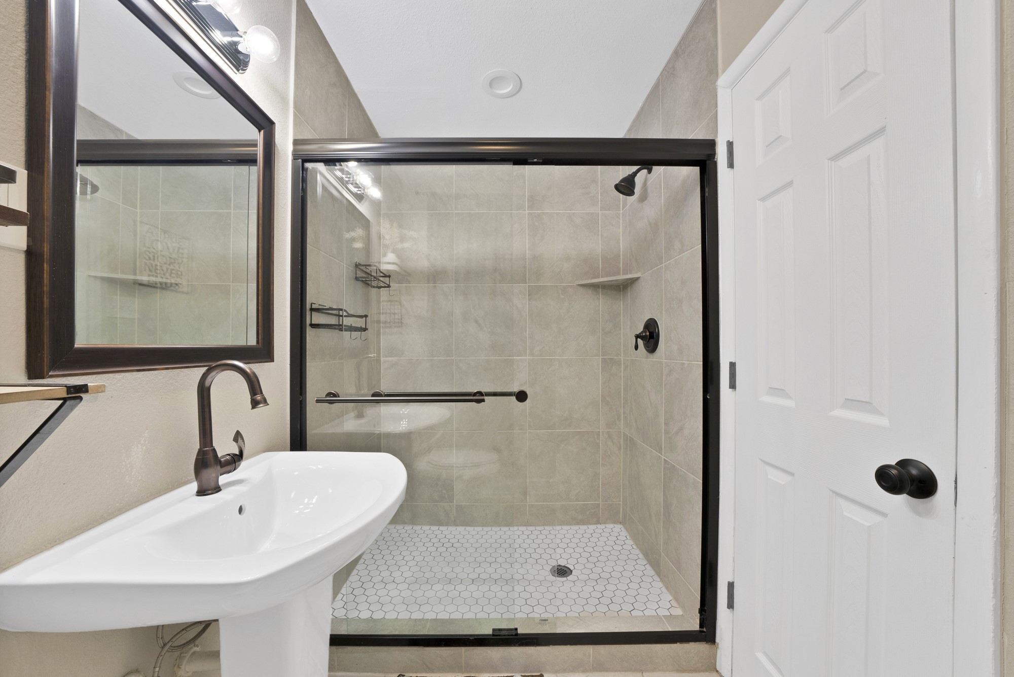 7013 Meadowbrook Drive