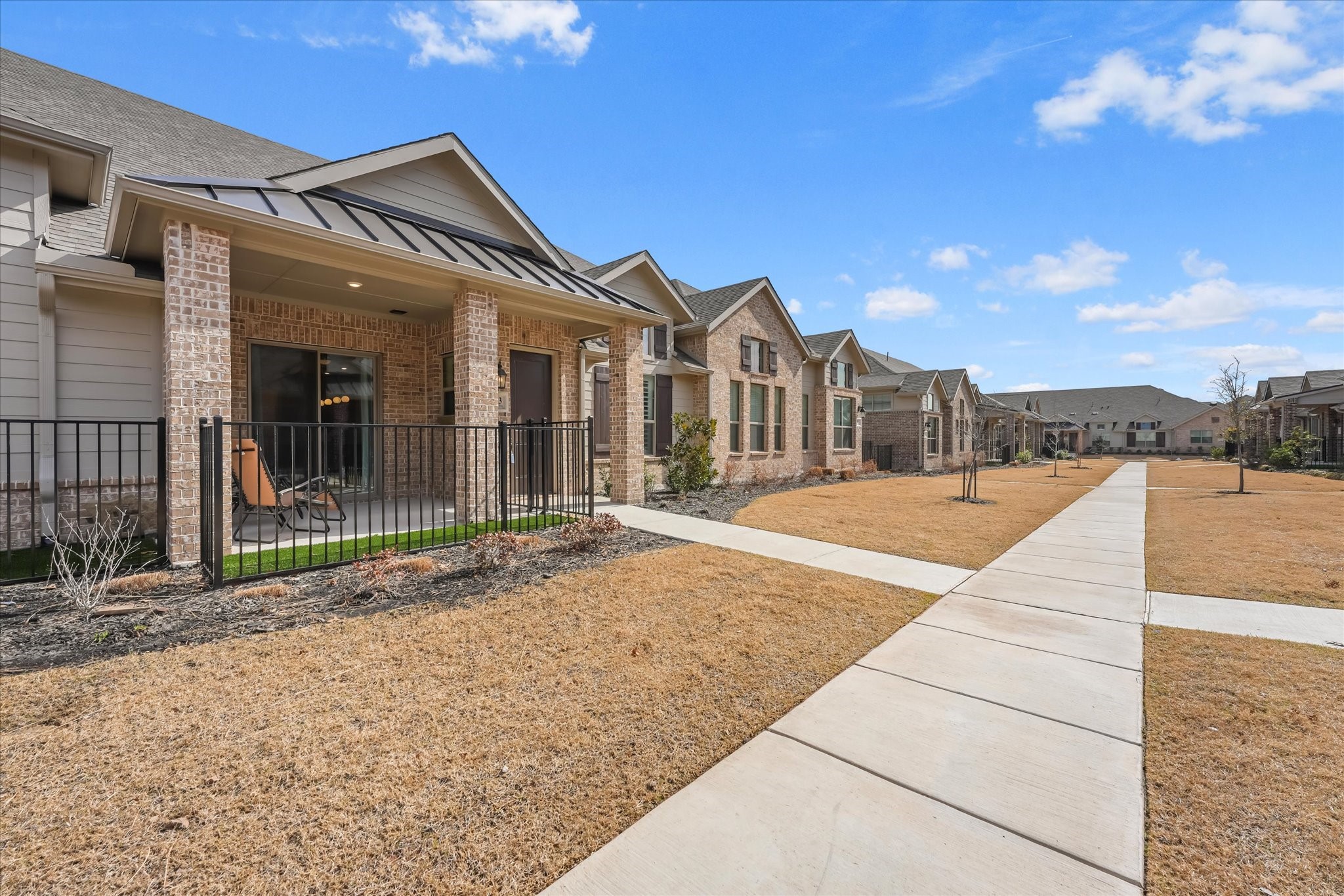 2833 Applewood Way