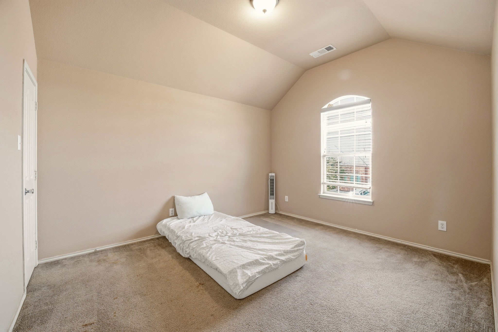 409 Crown Oaks Drive