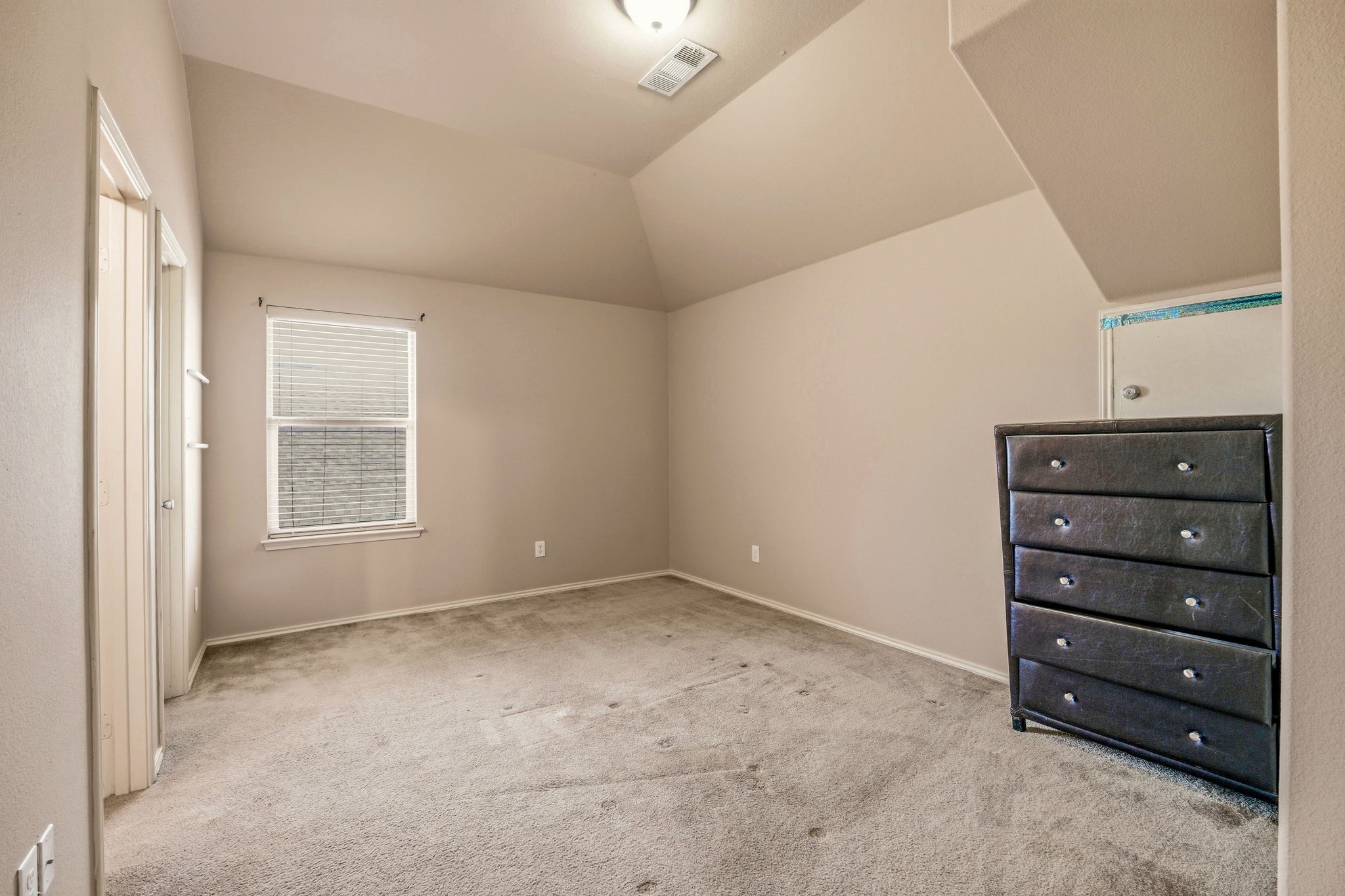 409 Crown Oaks Drive