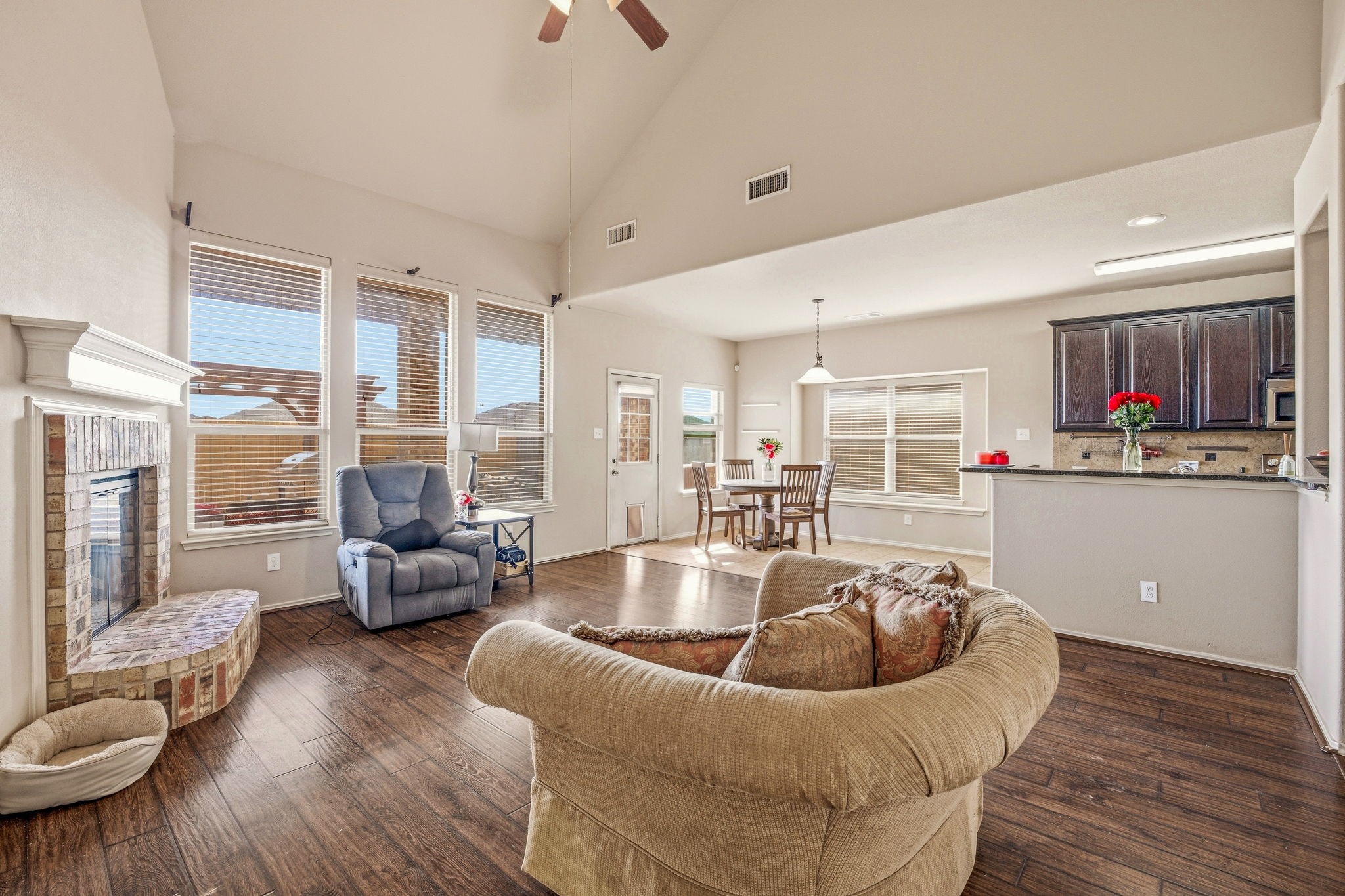 409 Crown Oaks Drive