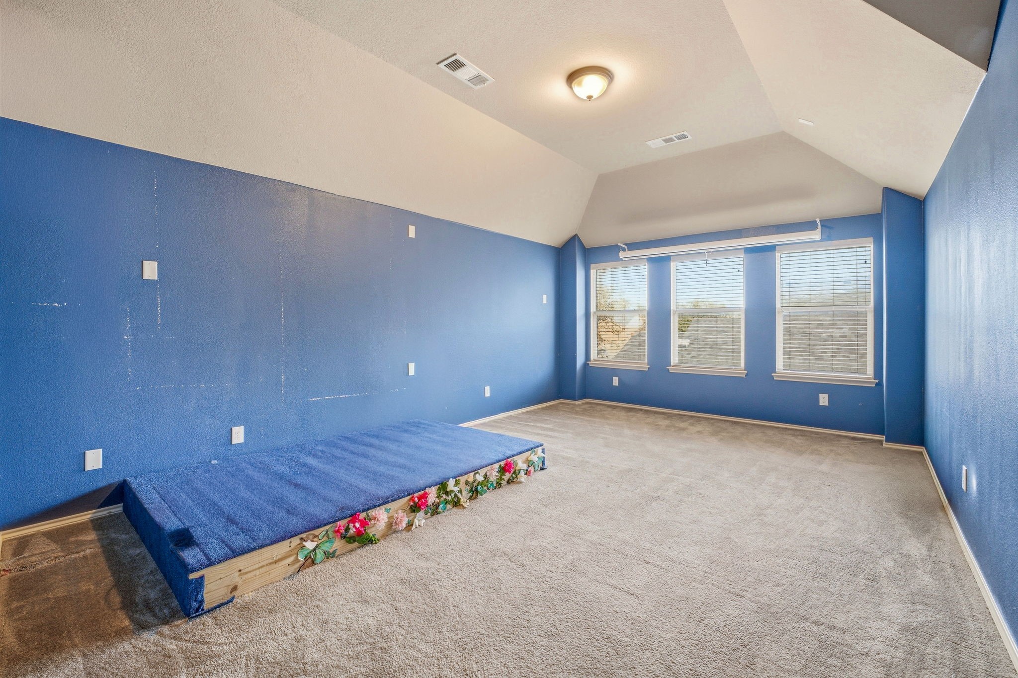 409 Crown Oaks Drive