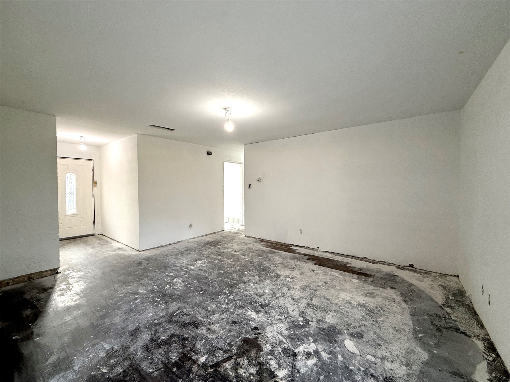 1222 Saturn Drive