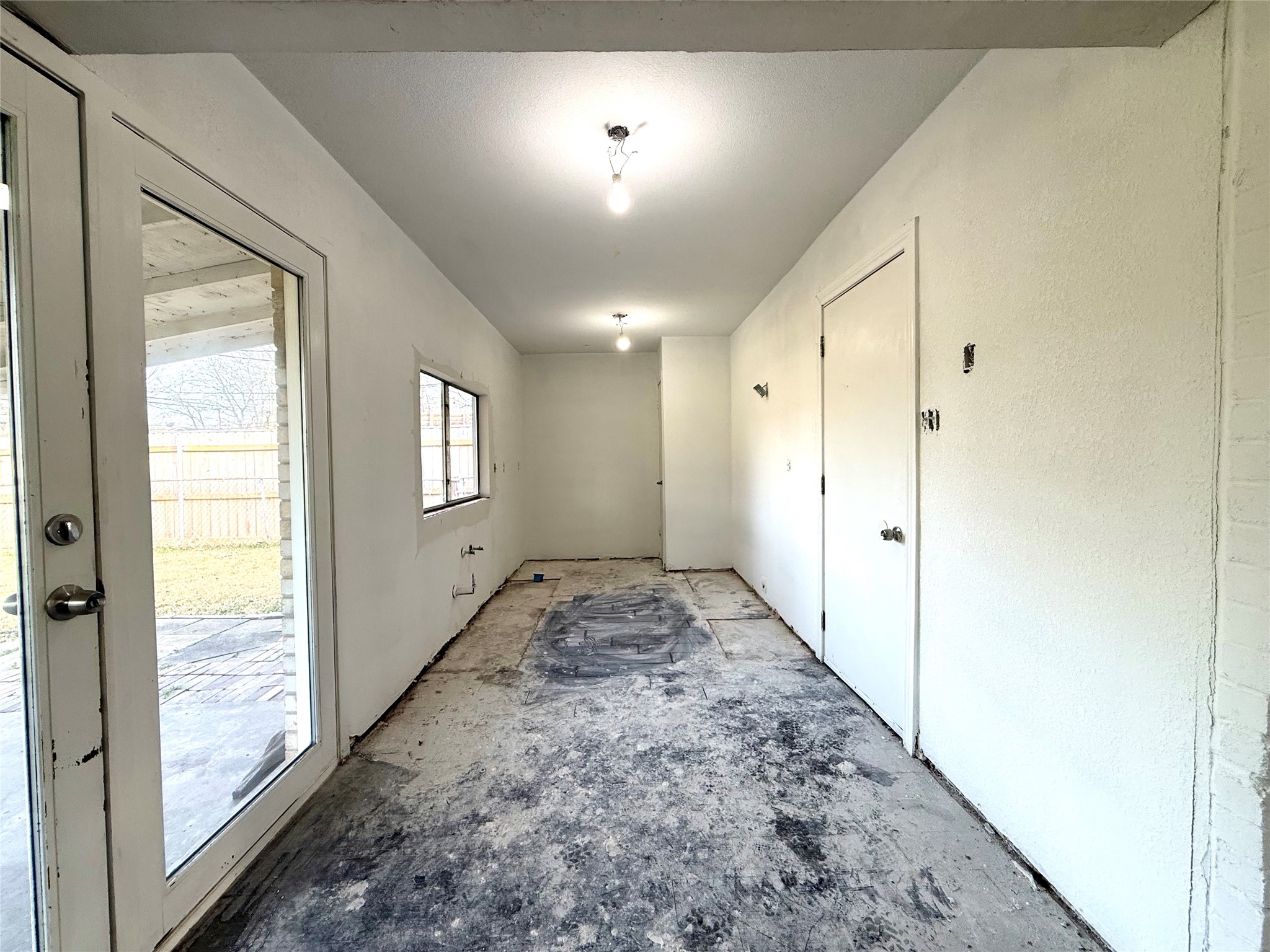 1222 Saturn Drive