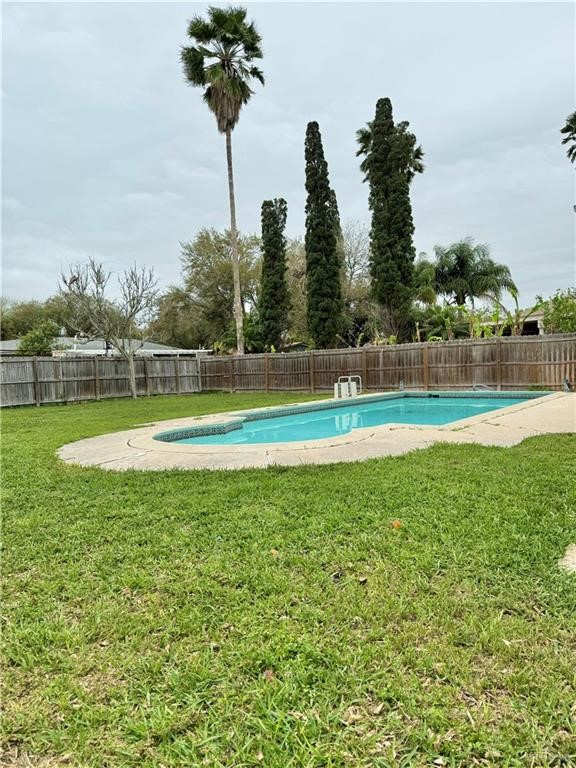 1725 Peach Tree Court