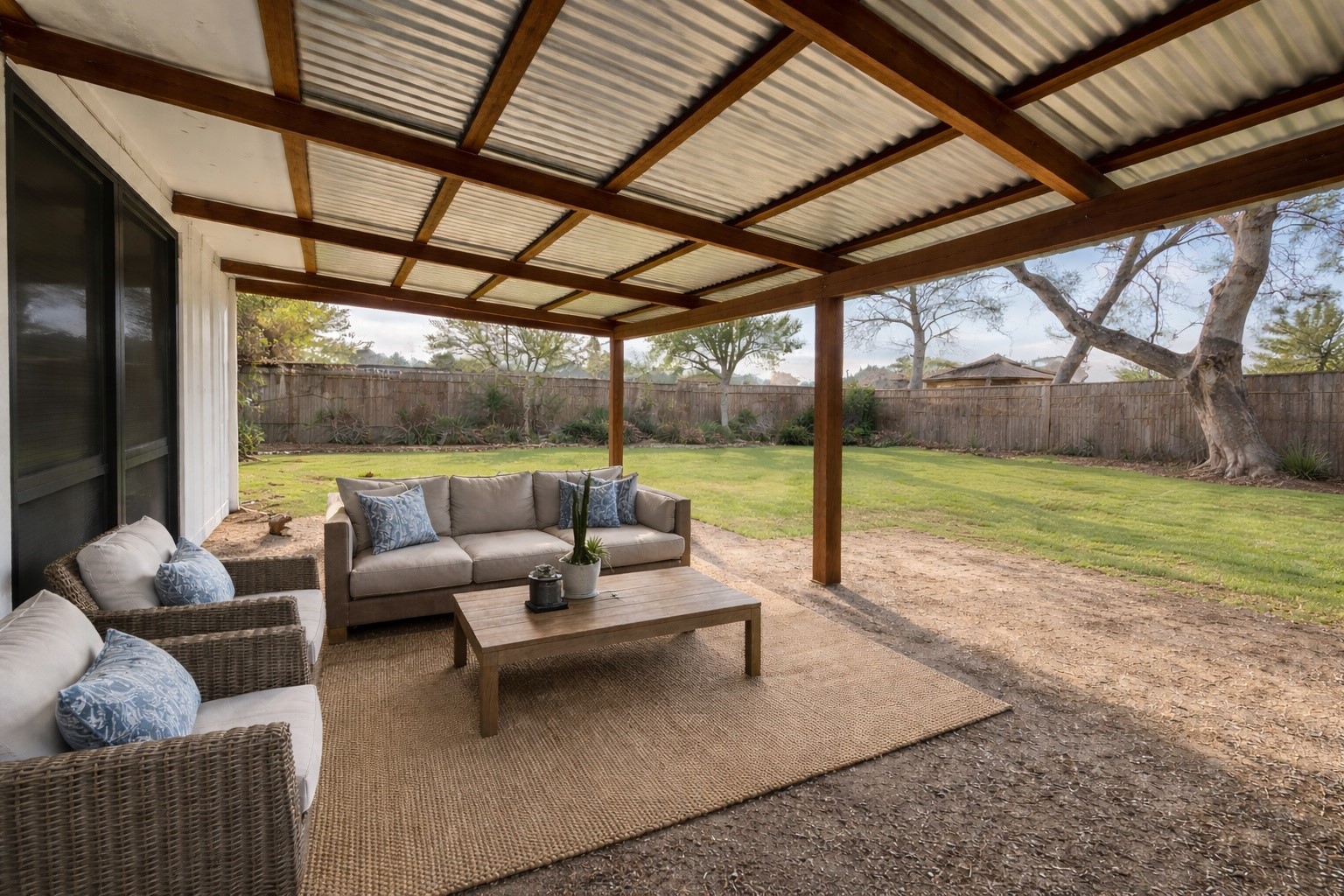 909 Ravencroft Drive