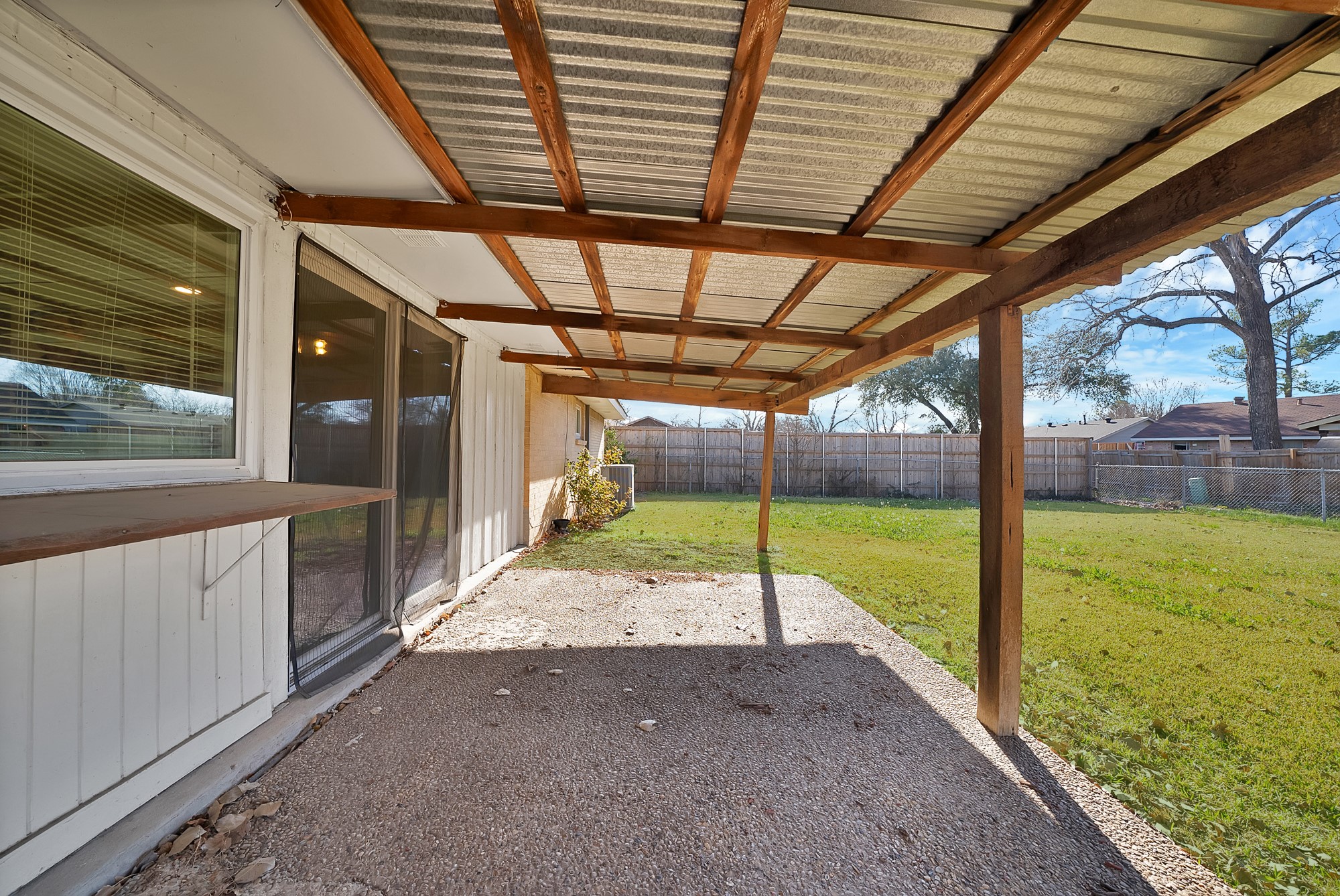 909 Ravencroft Drive