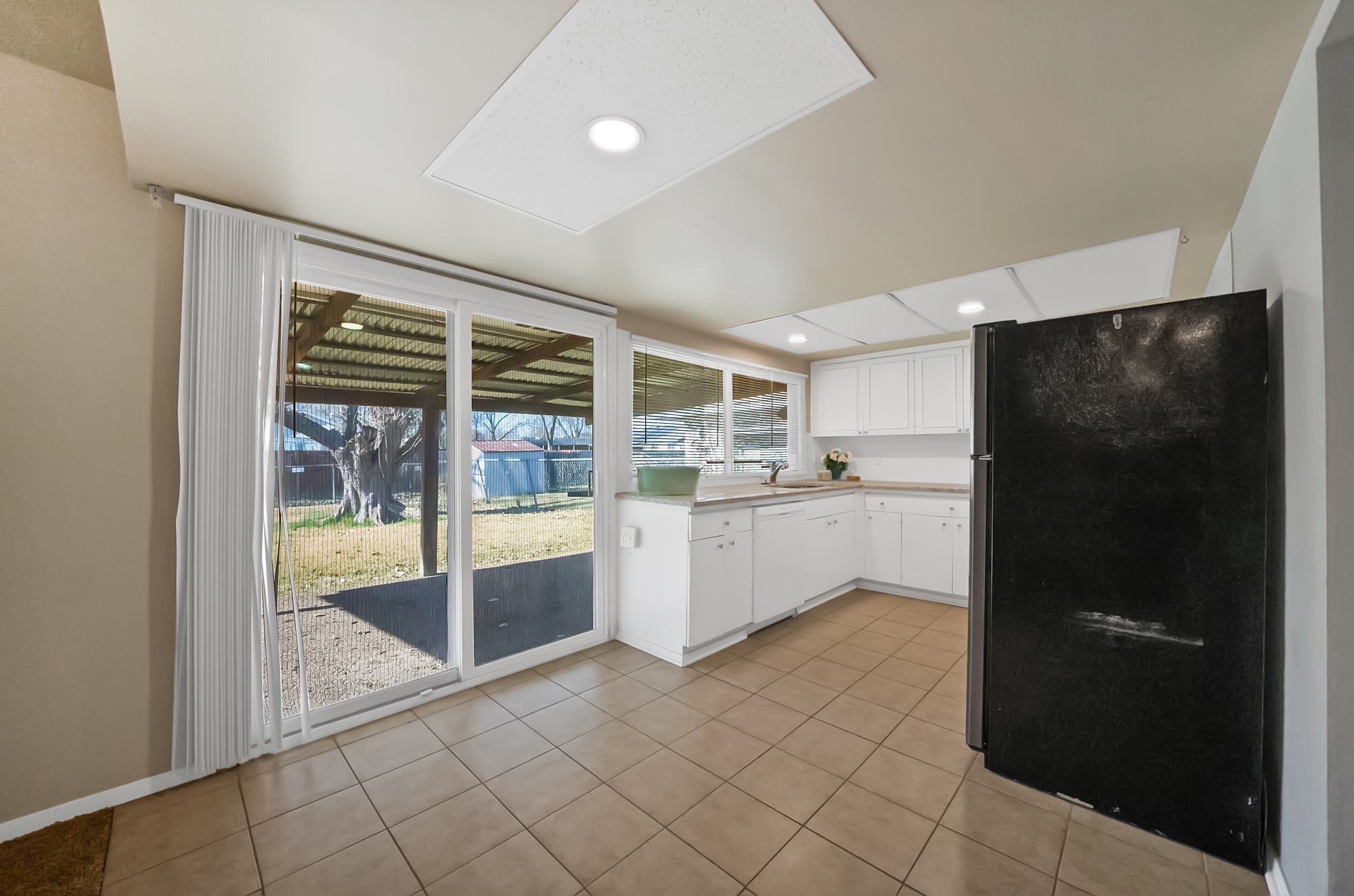 909 Ravencroft Drive
