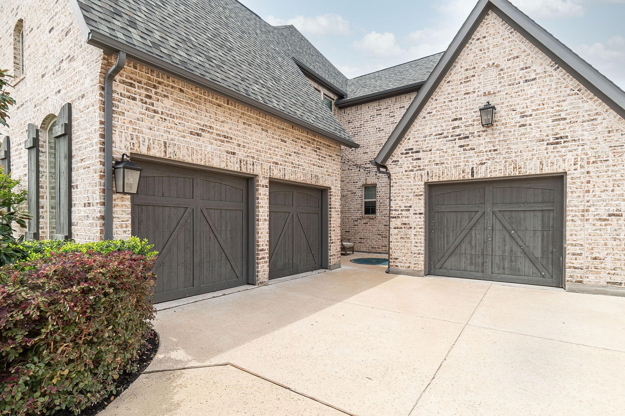 7459 Calla Lilly Lane