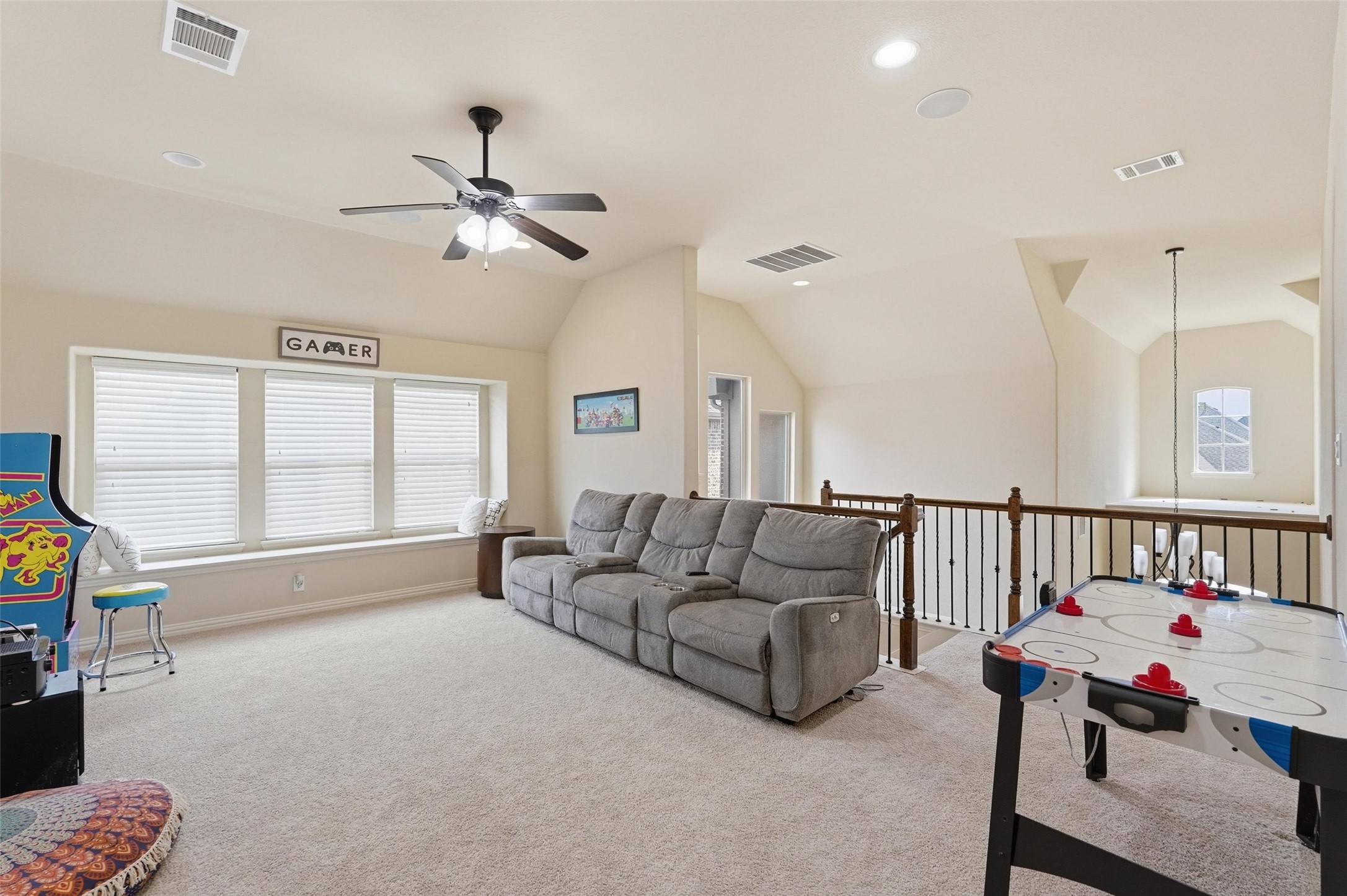 2837 Edinburgh Drive