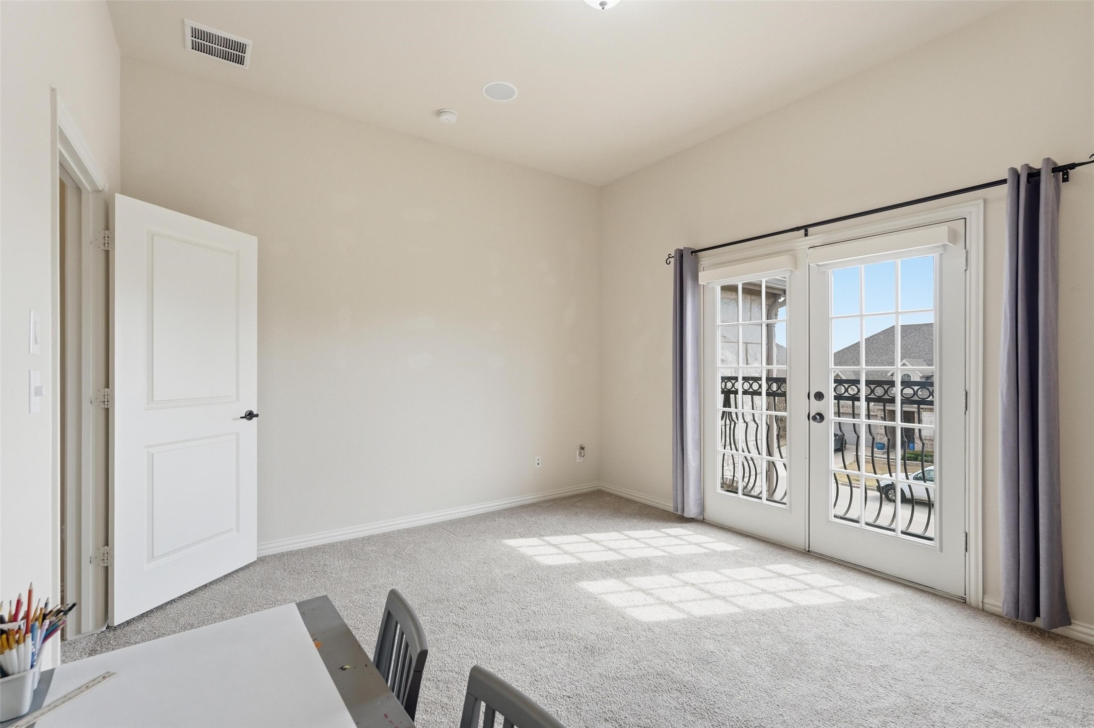 2837 Edinburgh Drive