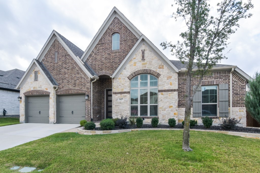 1427 Daisy Corner Drive